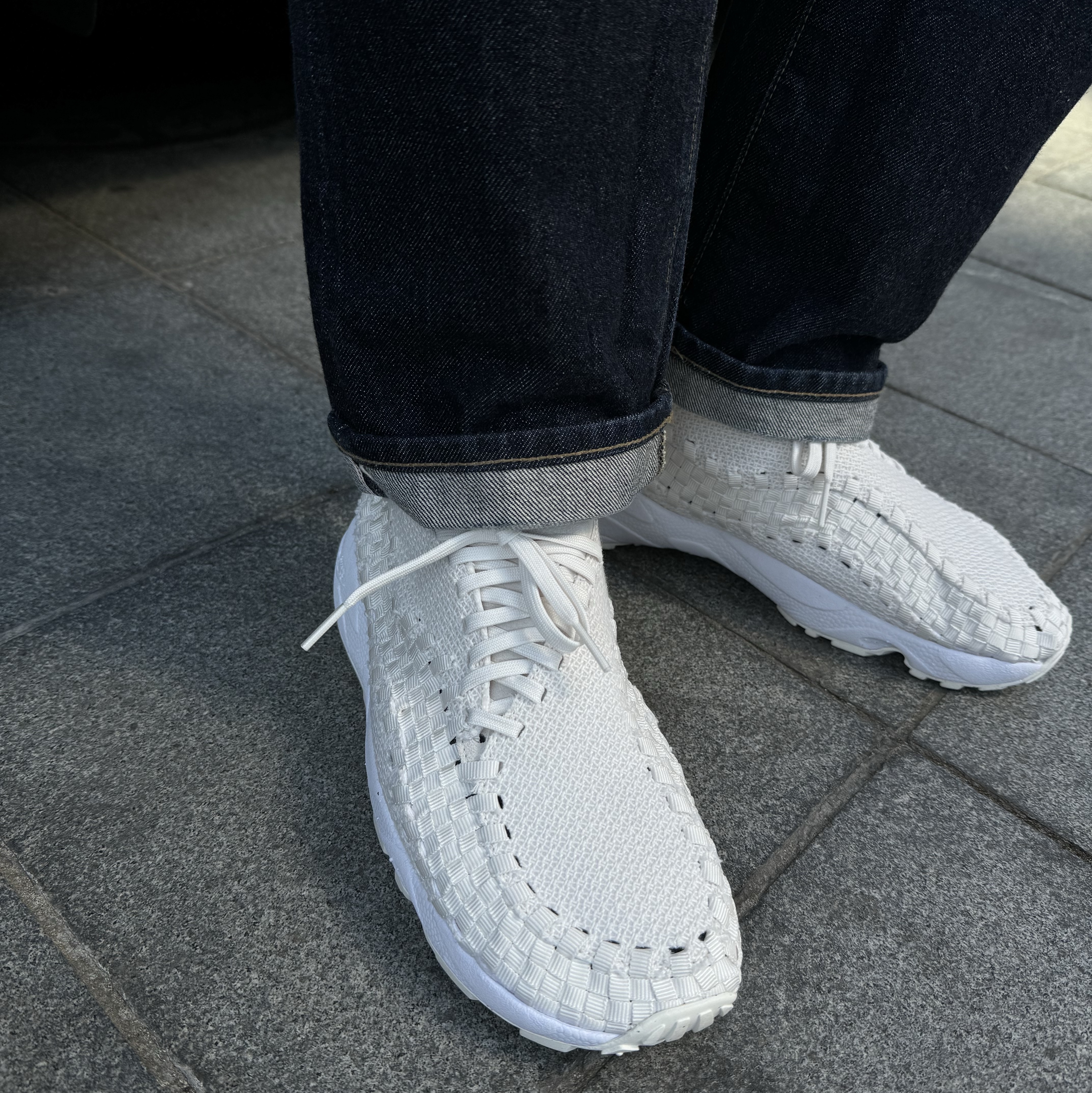 (W) Nike Air Footscape Woven Phantom 착용 스타일