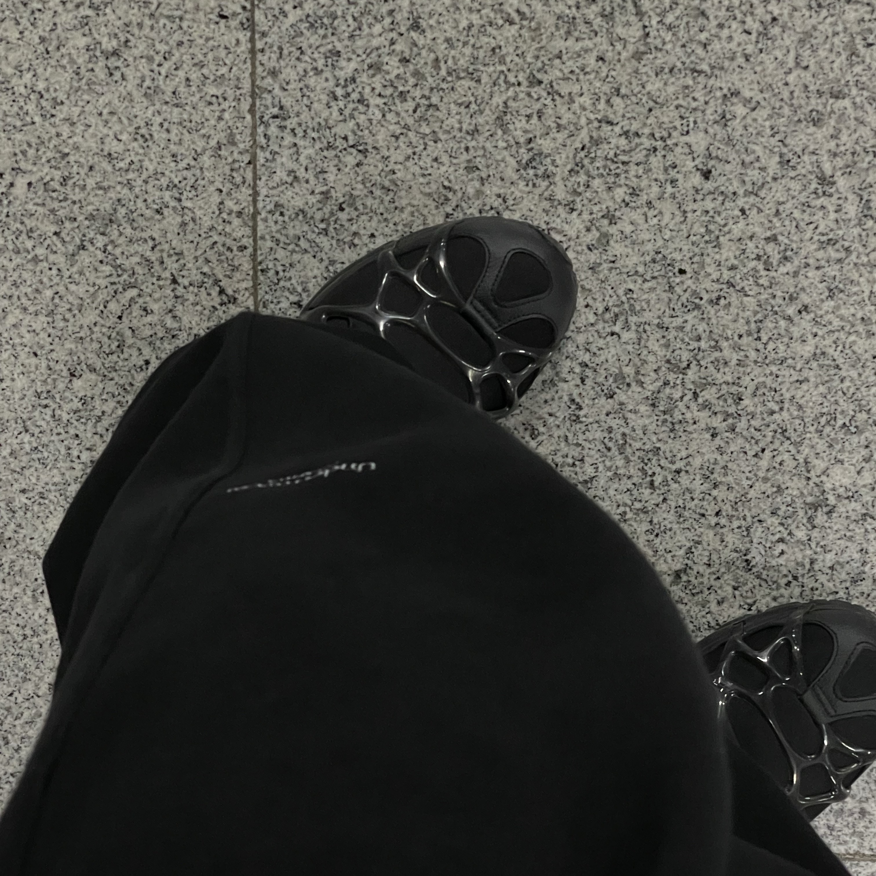 Nike Air Kukini Triple Black, Undermycar Mu.03 Anti Fxxking Logo Play Oversized Sweat Jogger Black 착용 스타일