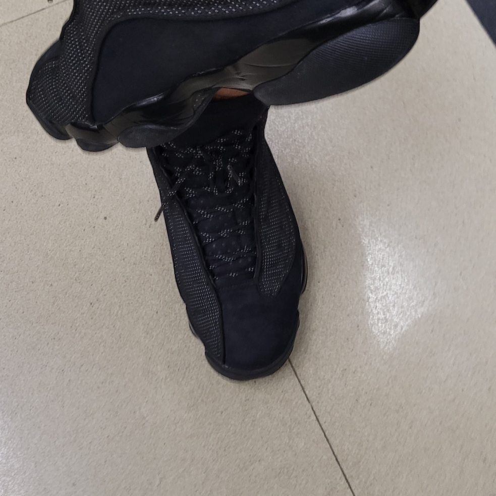 Jordan 13 Retro Black Cat 착용 스타일 - 4
