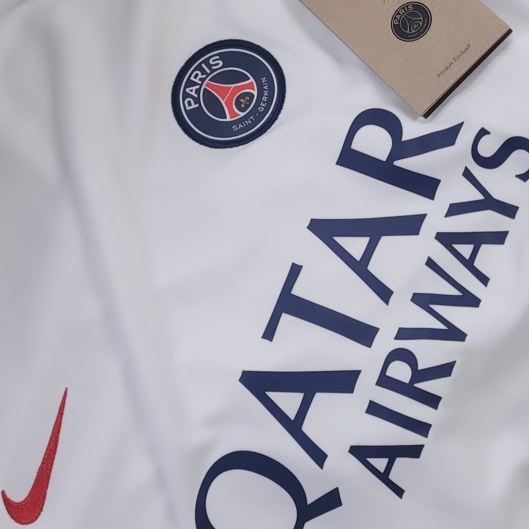 Nike Paris Saint-Germain 2023/24 Dri-Fit Stadium Away Jersey White Midnight Navy (Non Marking Ver.) 착용 스타일