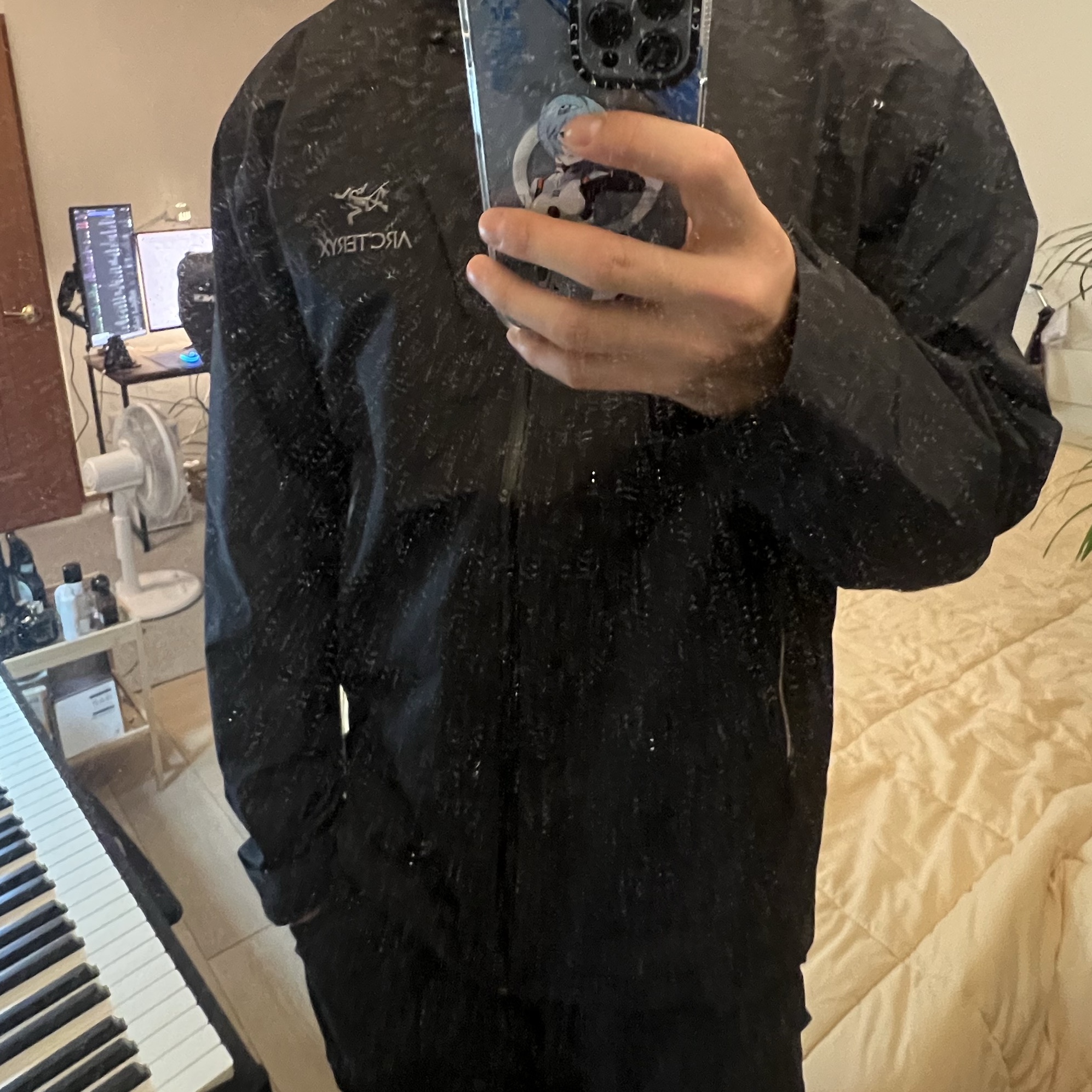Arc'teryx Beta LT Jacket Black 착용 스타일
