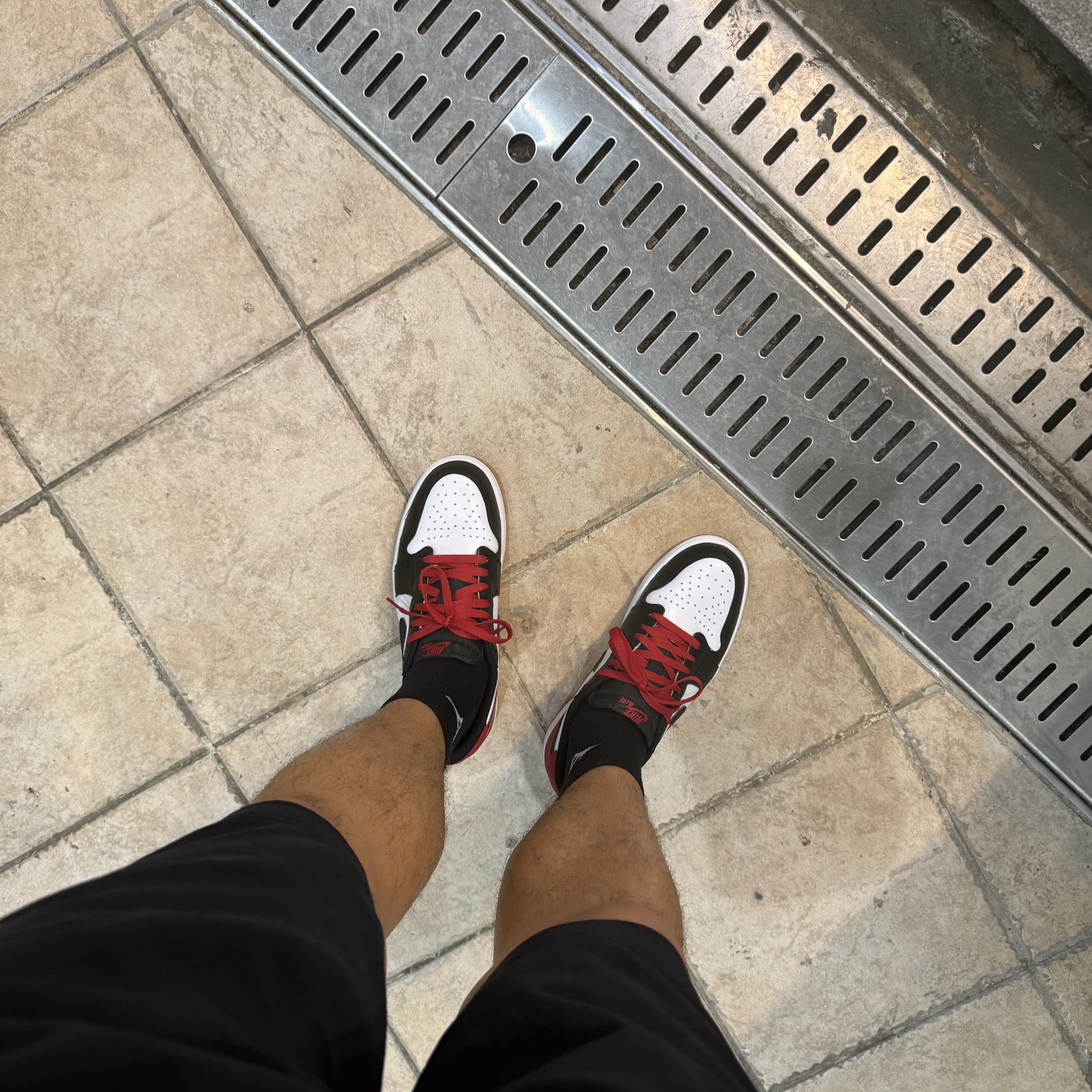 Jordan 1 Low Black Toe 착용 스타일