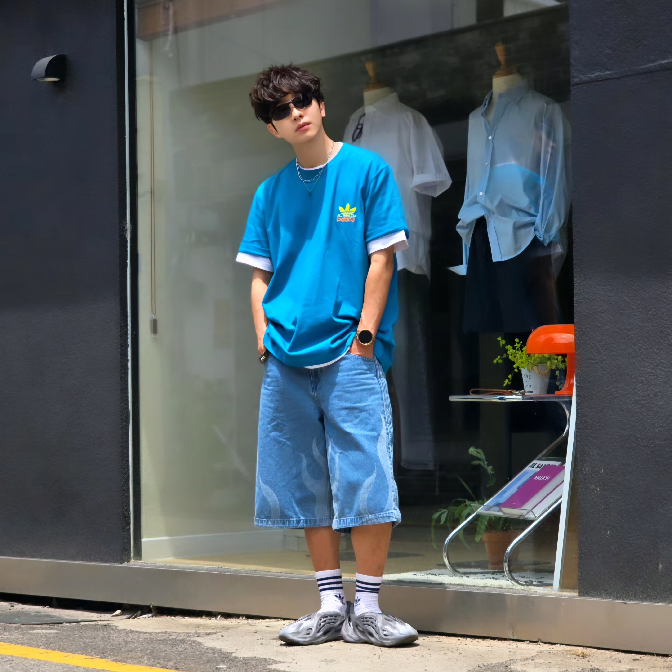 Palace x Adidas Nature T-Shirt Mystery Petrol - 22SS, Adidas Flames Denim Shorts Blue - KR Sizing 착용 스타일 - 4