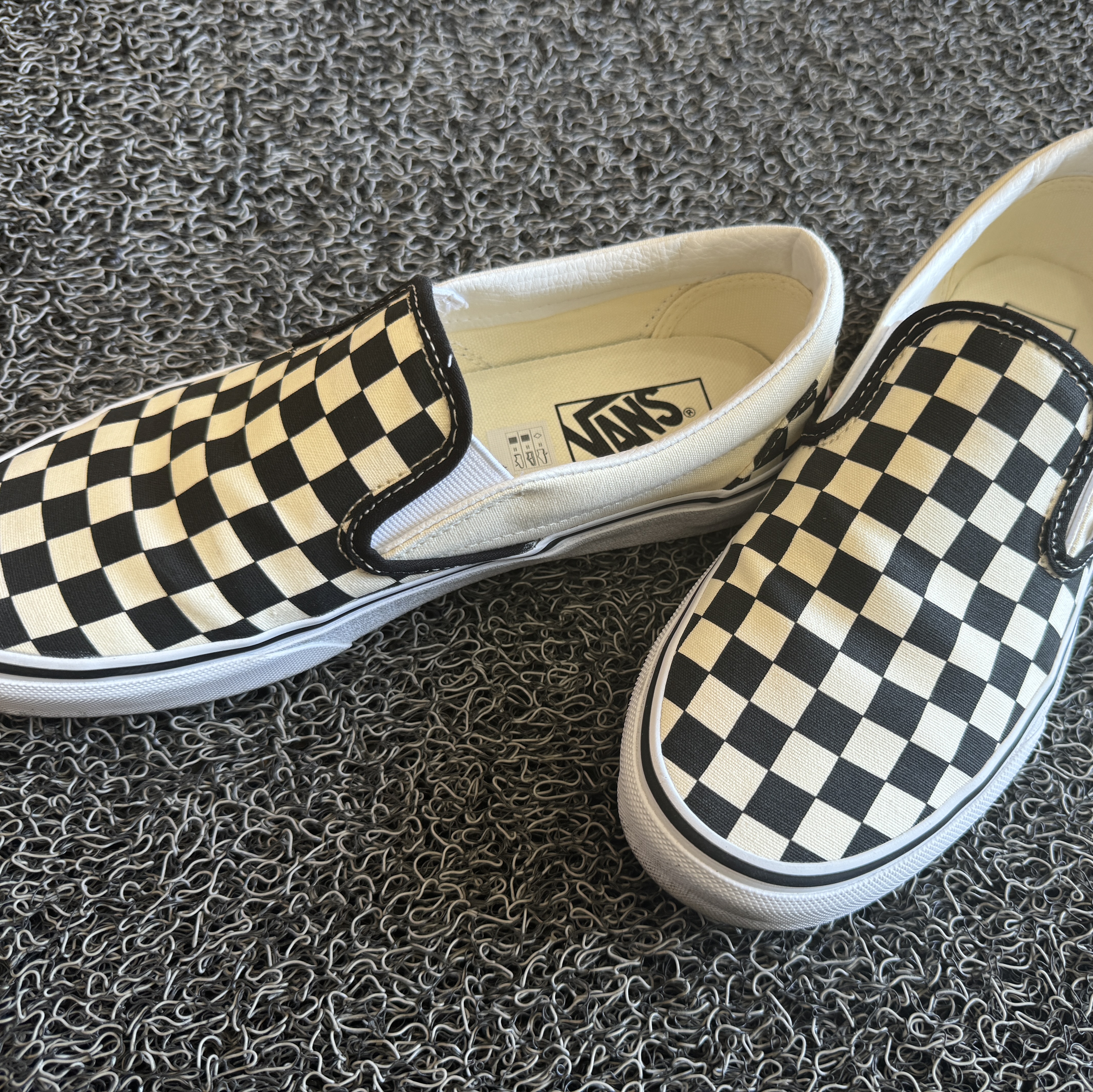 Vans Slip-On Checkerboard 착용 스타일 - 1