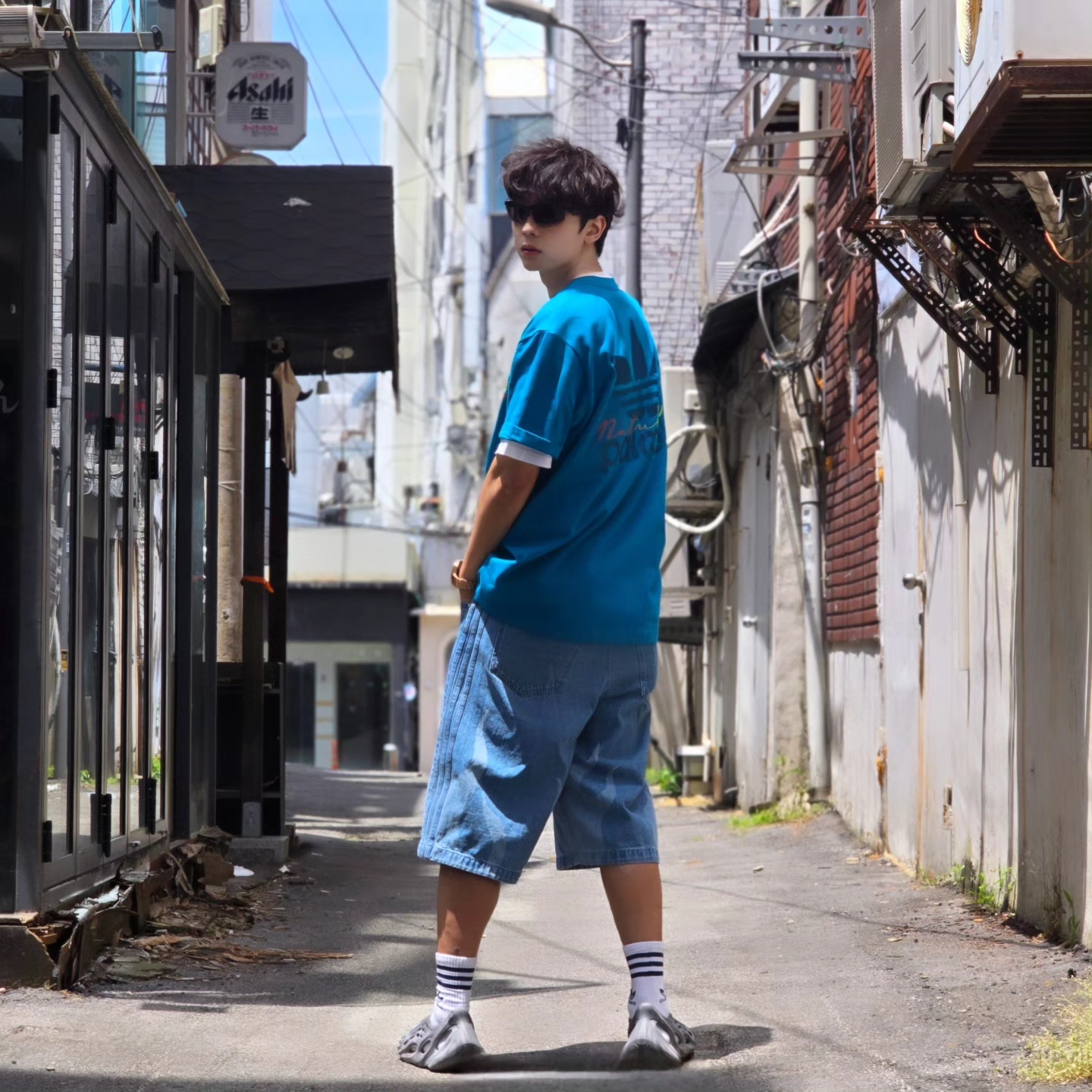 Palace x Adidas Nature T-Shirt Mystery Petrol - 22SS, Adidas Flames Denim Shorts Blue - KR Sizing 착용 스타일 - 1