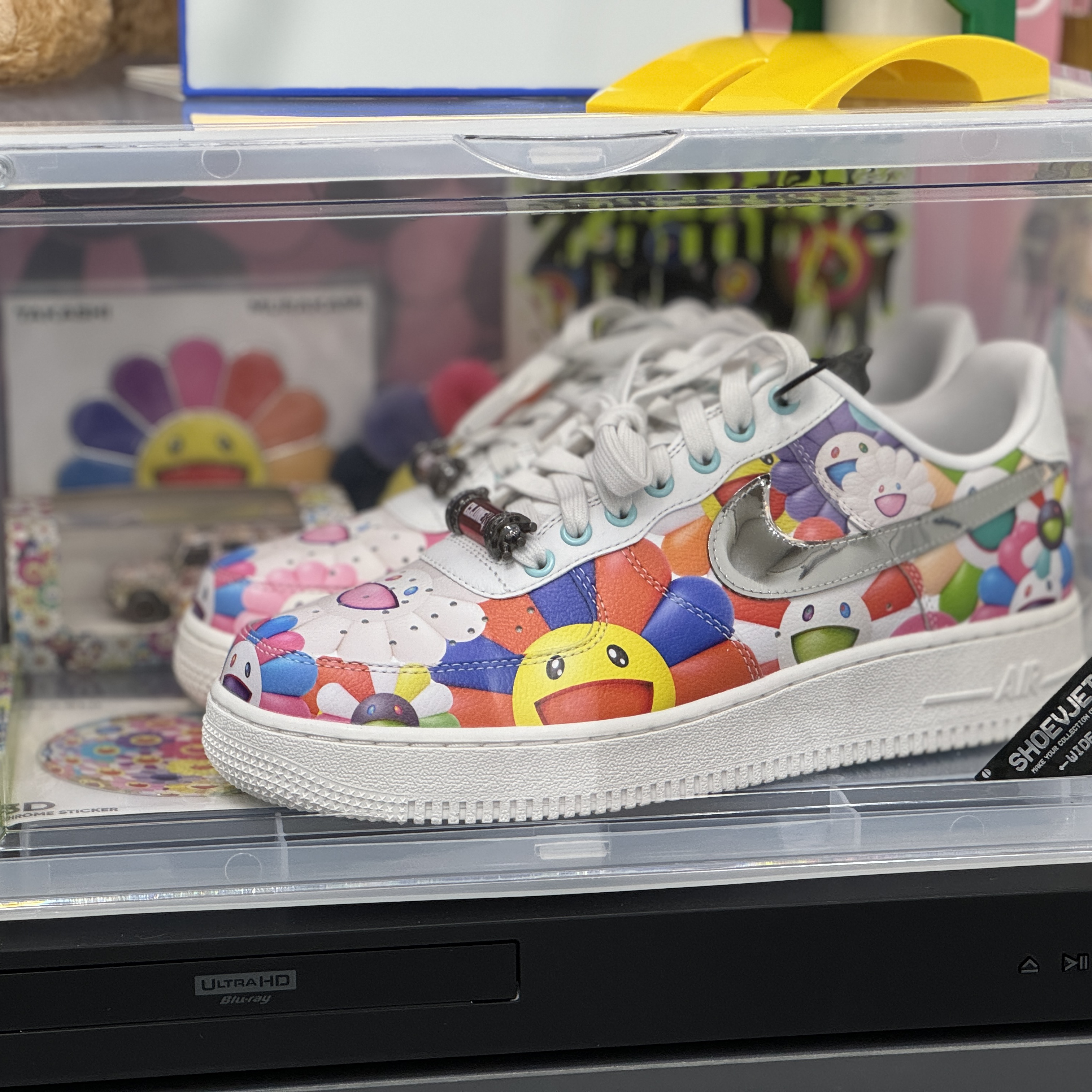 Nike x RTFKT Air Force 1 Low Murakami Drip (4182 Limited), Supreme x Rimowa Topas Multiwheel Black 45L - 18SS 착용 스타일 - 2