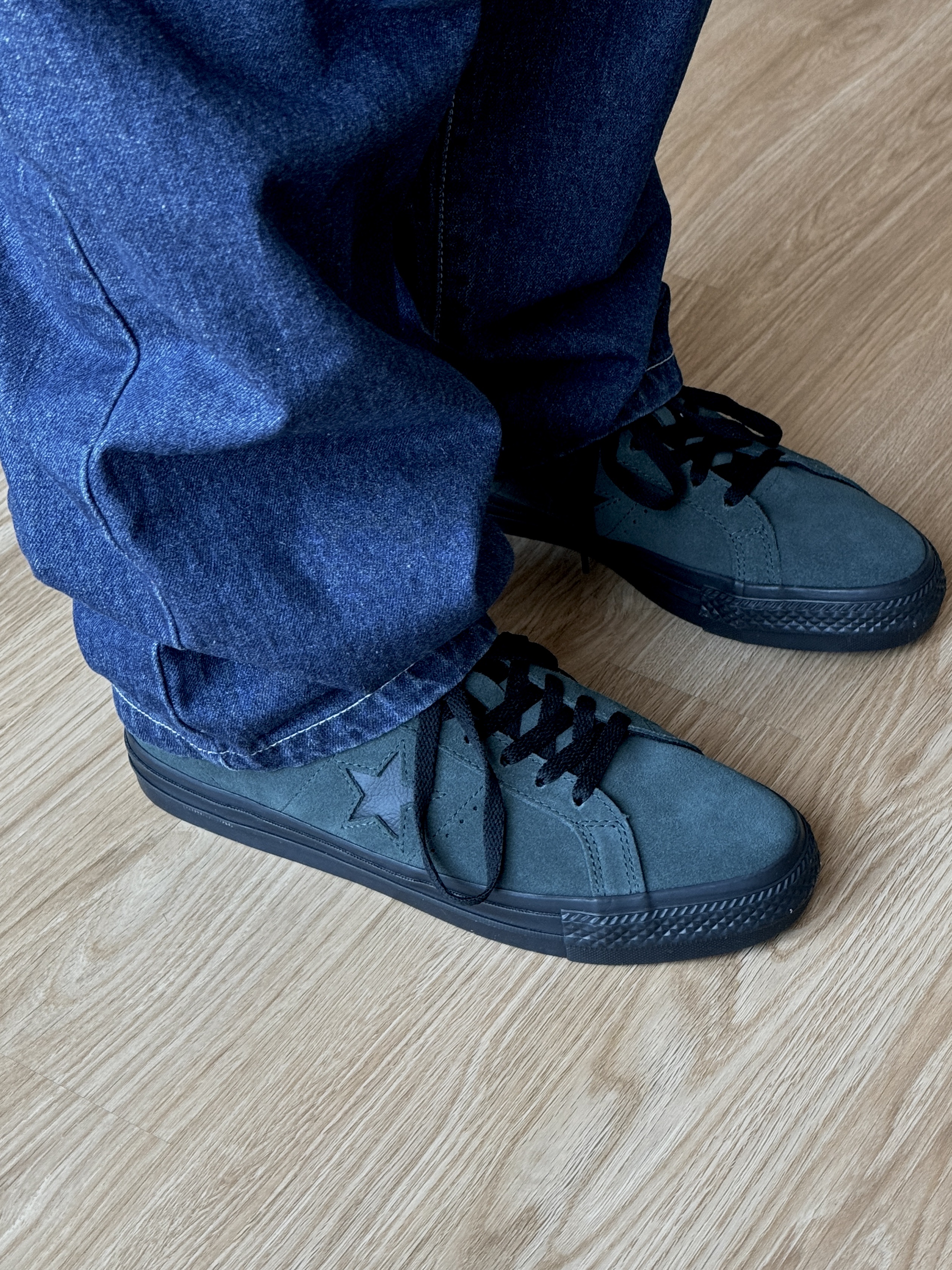 Converse One Star Pro Classic Suede Phantom Violet 착용 스타일 - 4