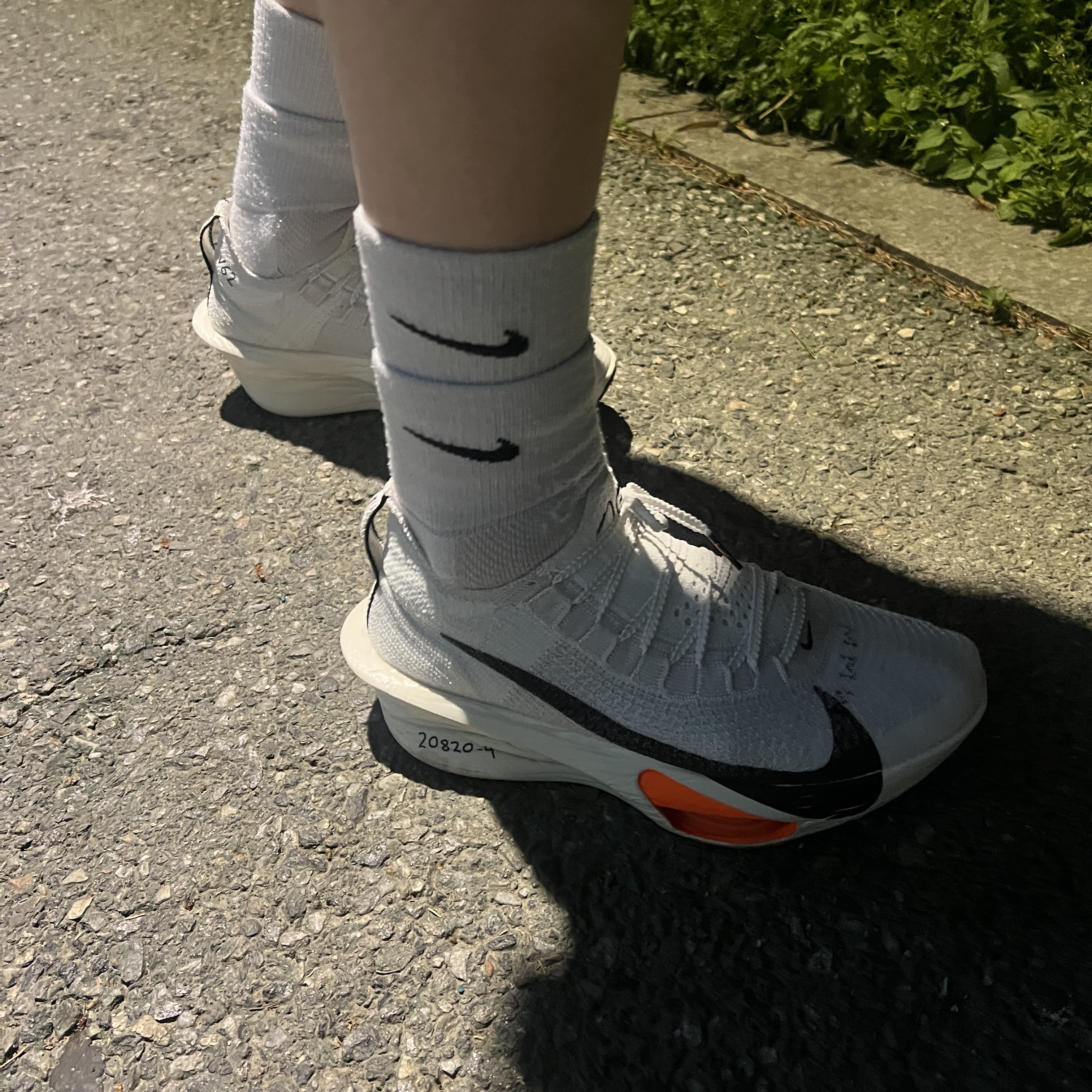 Nike Air Zoom Alphafly Next% 3 Proto White Total Orange, Nike x Matthew M Williams NRG Socks White 착용 스타일