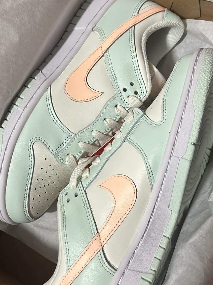 (W) Nike Dunk Low Barely Green 착용 스타일 - 2