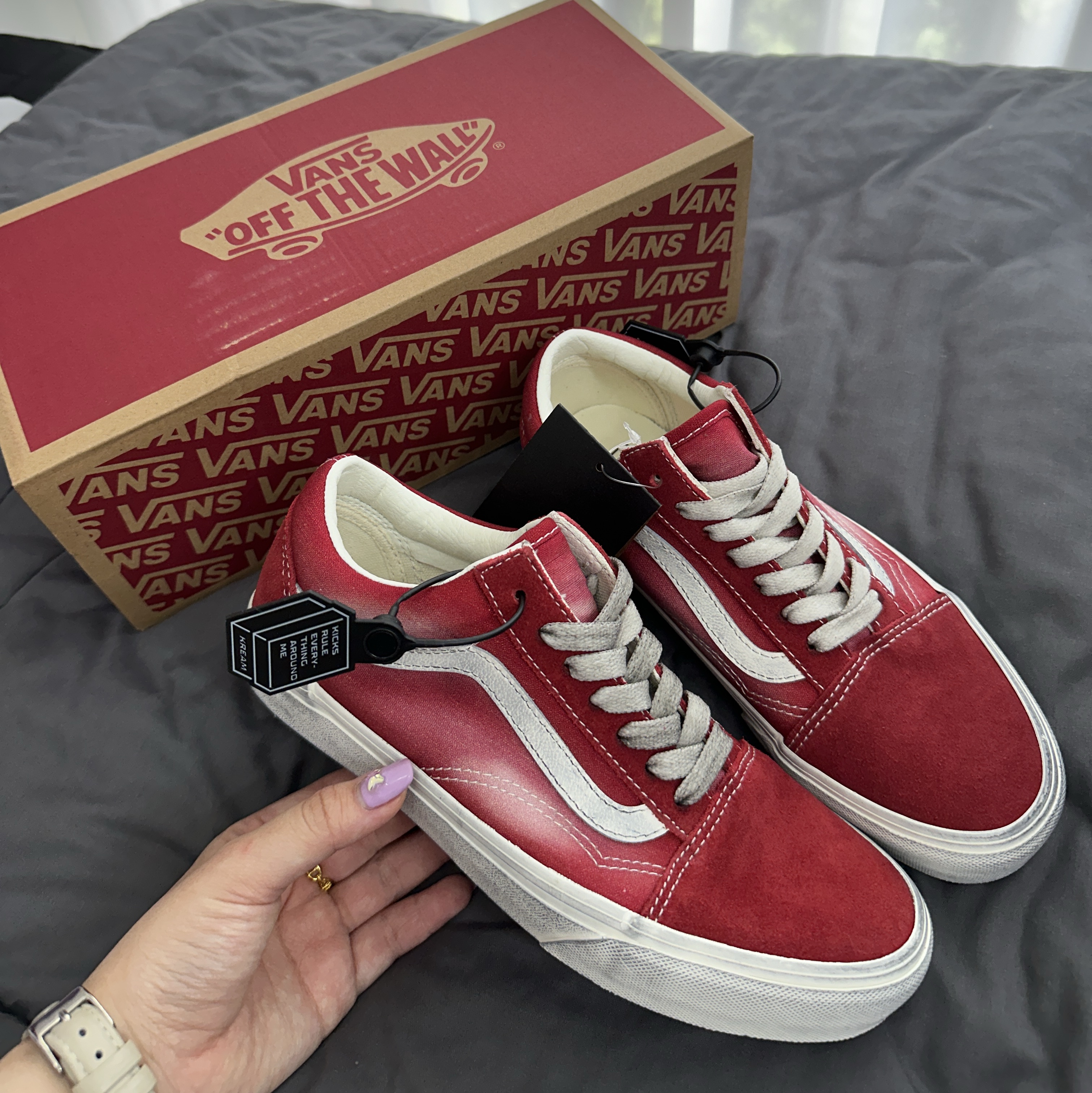 Vans Old Skool Wave Washed Red, (W) Matin Kim Logo Crop Top White 착용 스타일 - 3