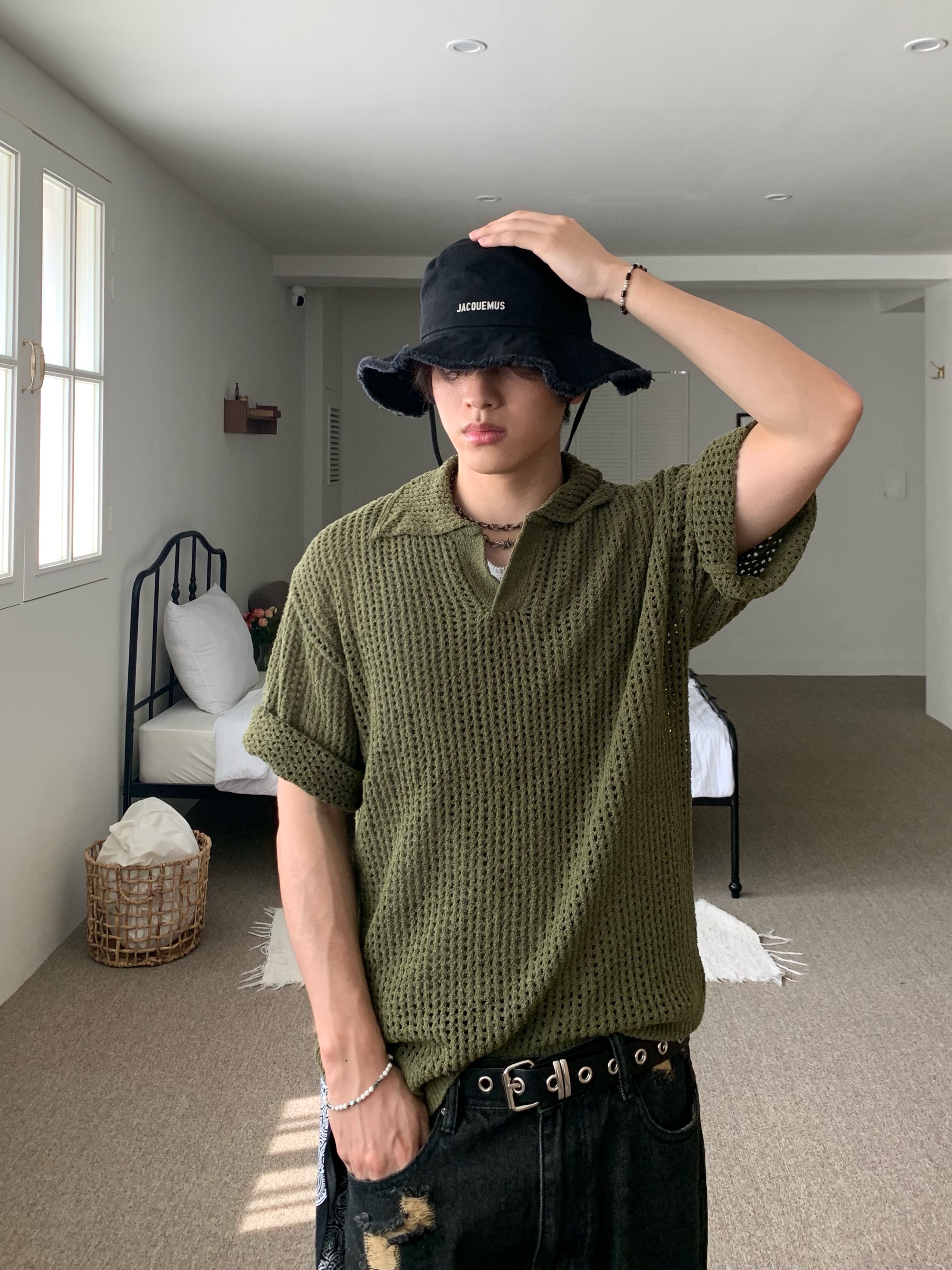 Jacquemus Le Bob Artichaut Bucket Hat Black 착용 스타일 - 3