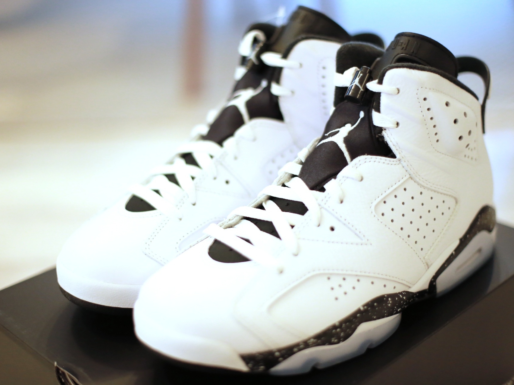 Jordan 6 Retro White and Black 착용 스타일 - 2