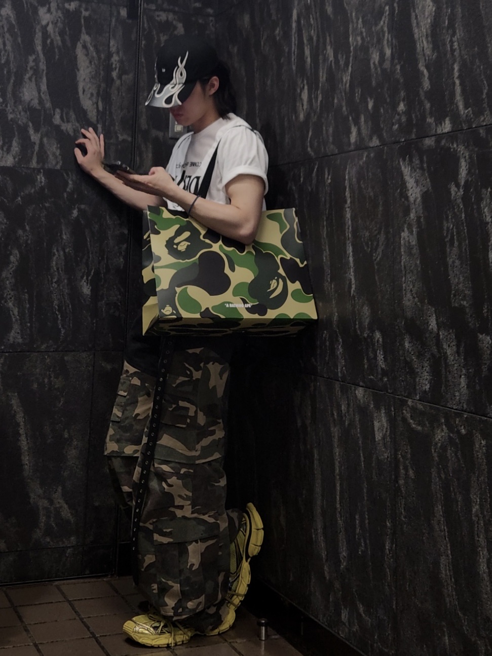 Yeezy Gap Engineered By Balenciaga Flame Cap Black, Balenciaga 3XL Sneakers Yellow Black 착용 스타일 - 4