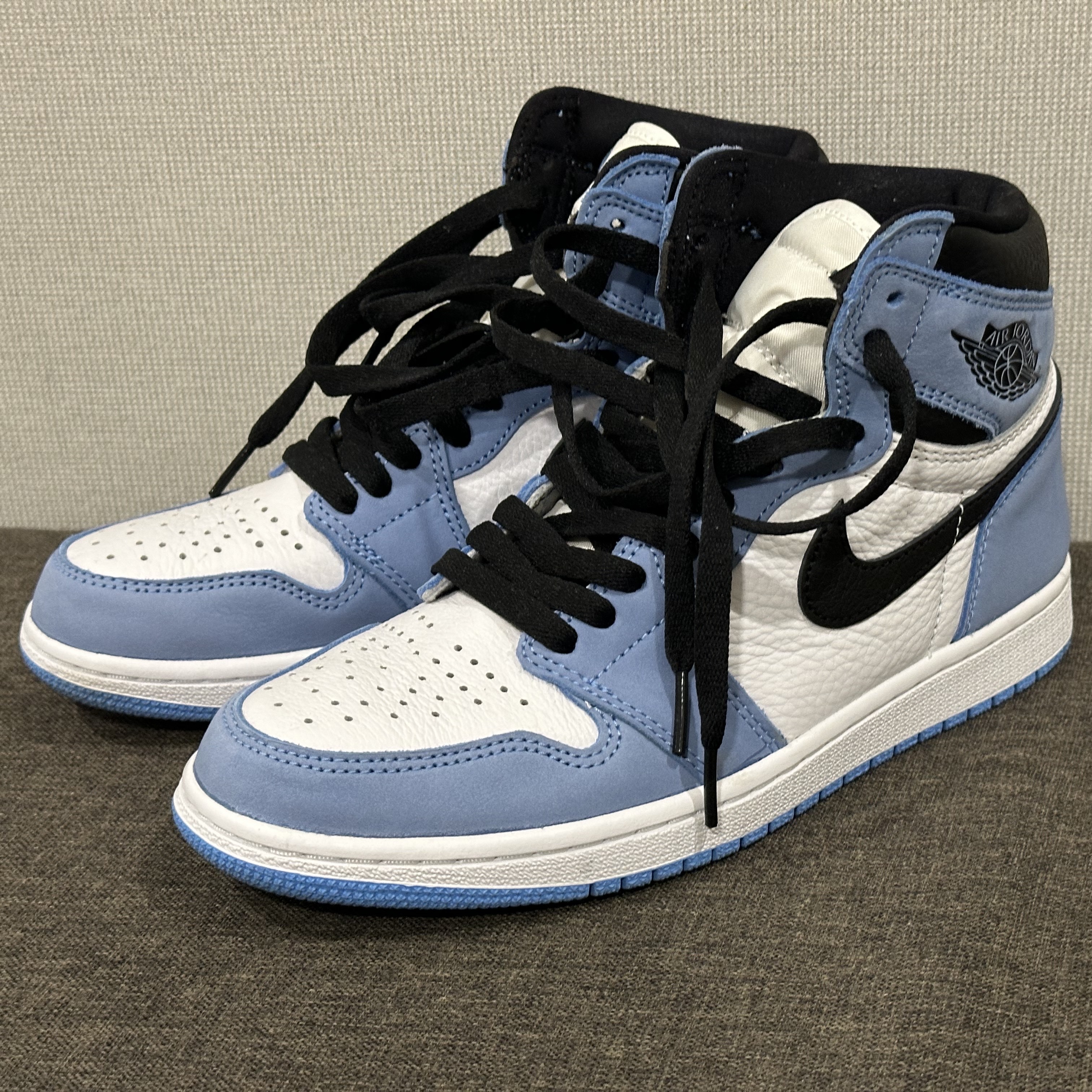 Jordan 1 Retro High OG University Blue 착용 스타일