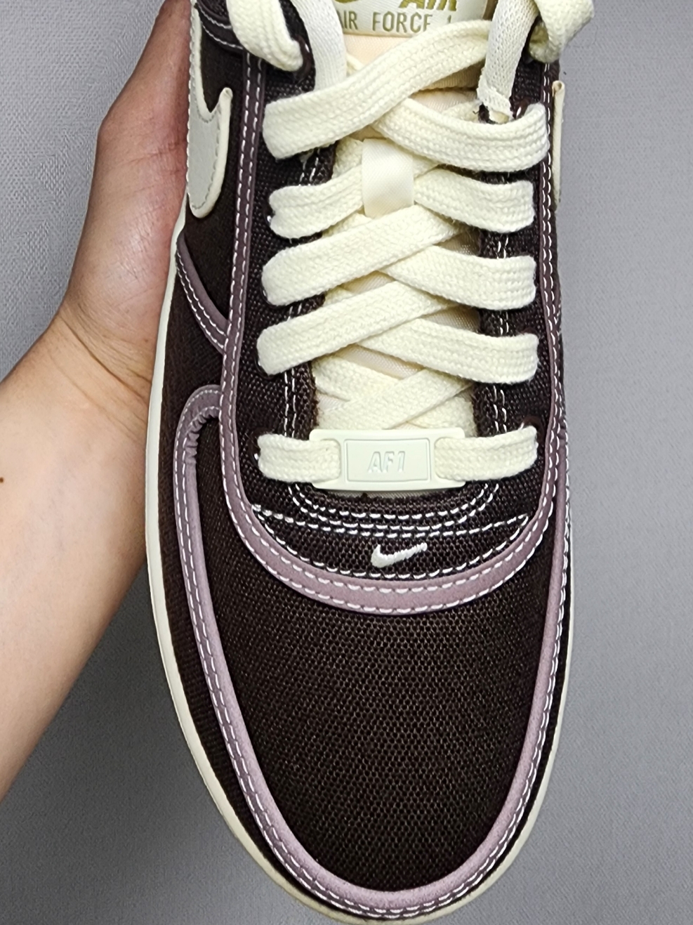 Nike Air Force 1 '07 PRM Baroque Brown Coconut Milk 착용 스타일