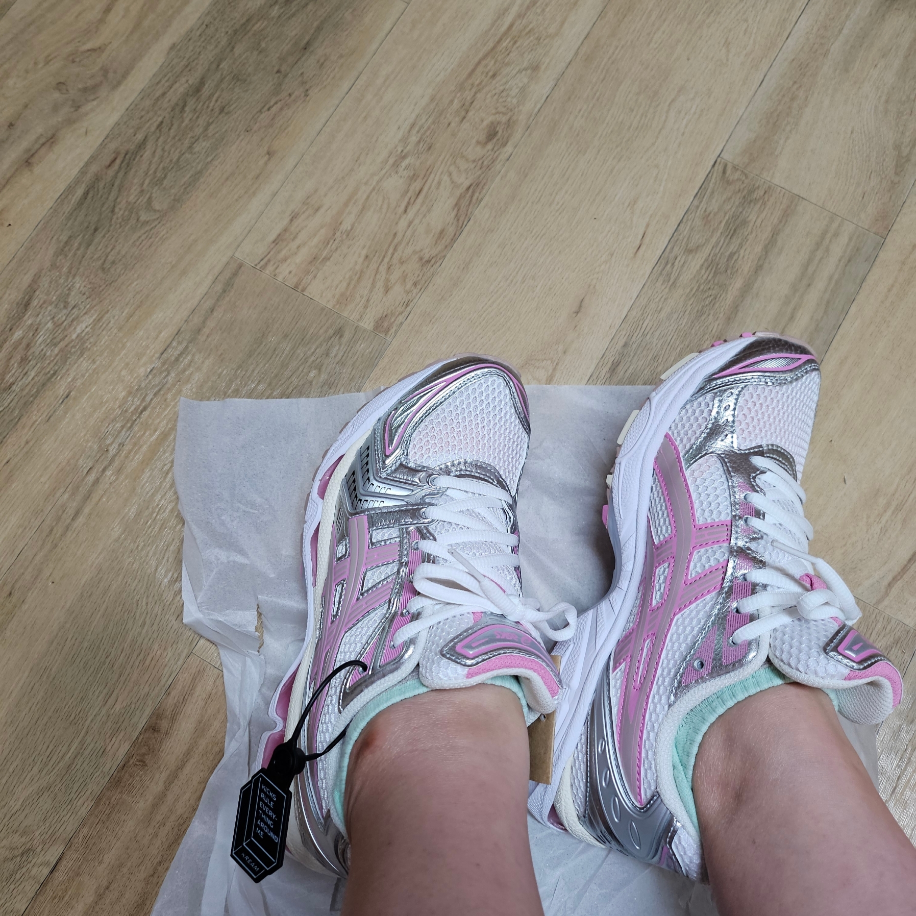 Asics Unlimited Gel-Kayano 14 White Fawn 착용 스타일 - 2