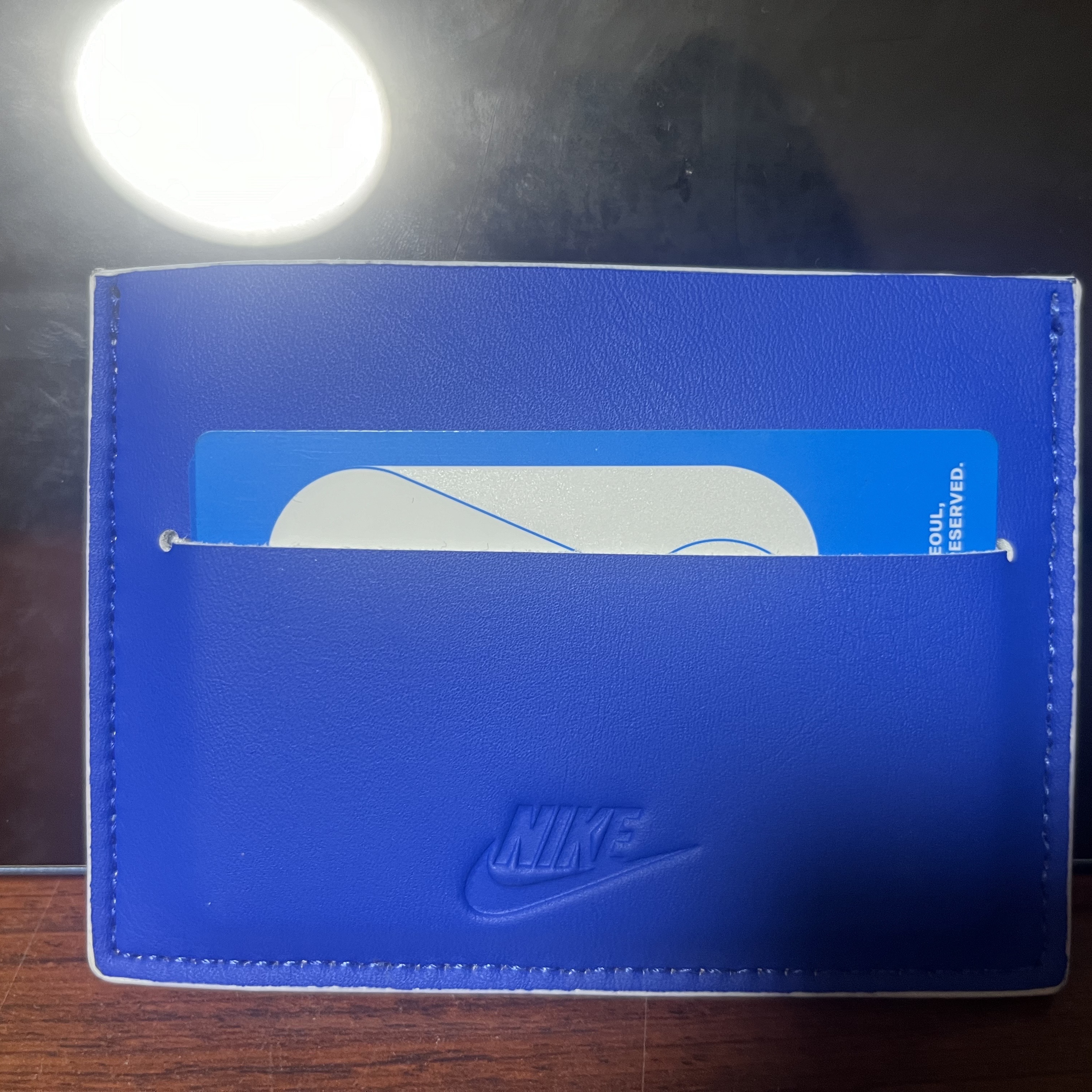 Nike Icon Air Force 1 Card Wallet White 착용 스타일 - 1