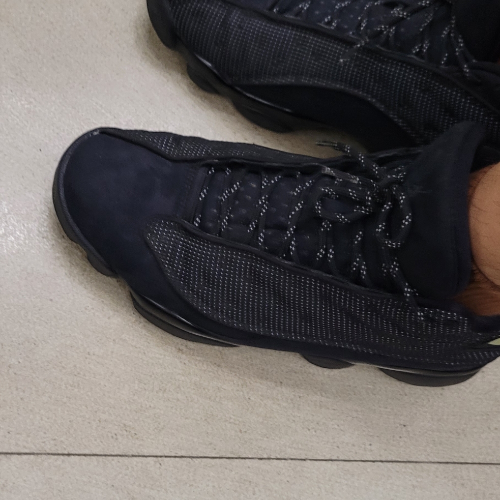 Jordan 13 Retro Black Cat 착용 스타일 - 2