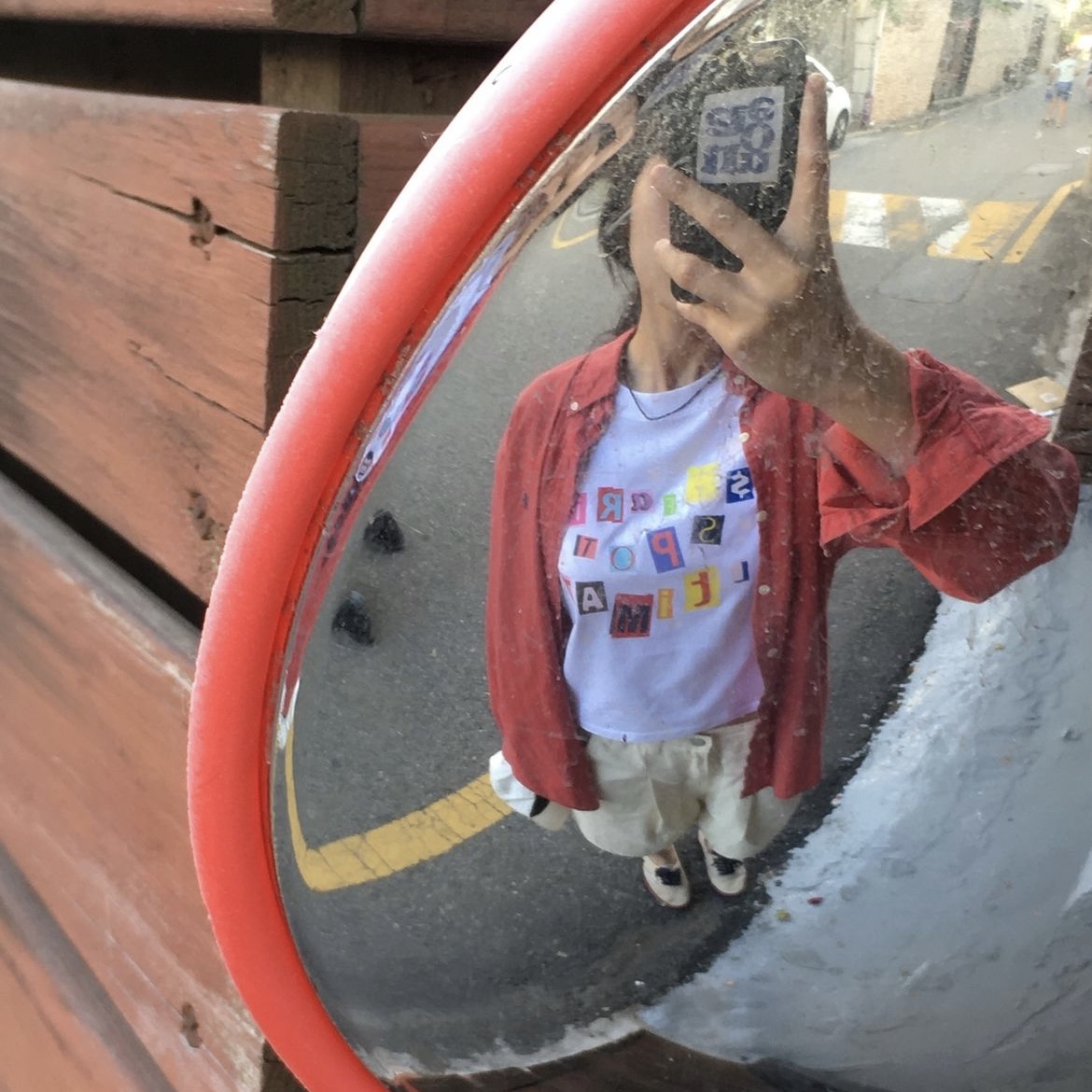 Safarispot 1/2 Stickerpack Tee Black, [예약 배송] afarispot 1/2 Stickerpack Tee White 착용 스타일
