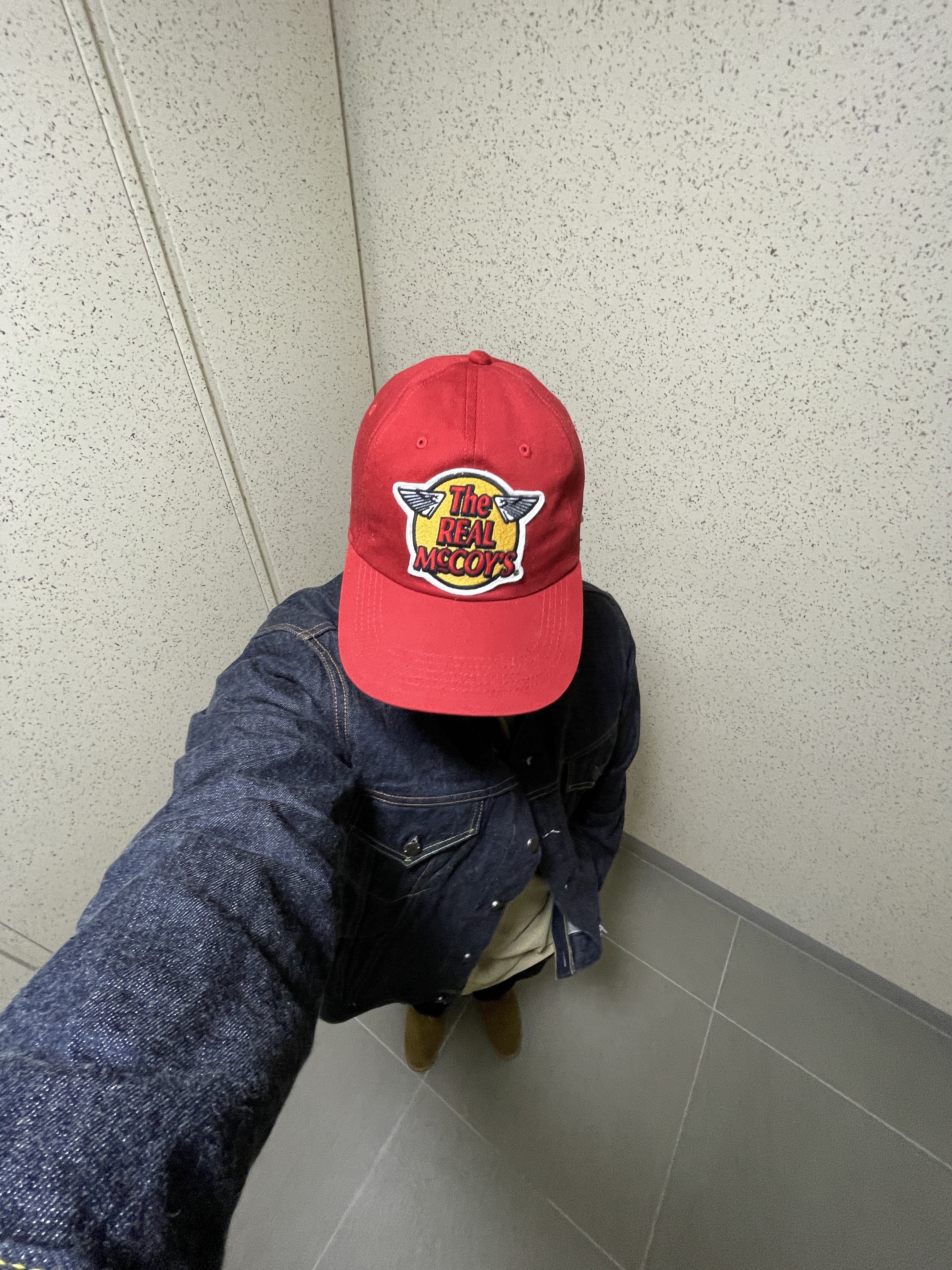 The Real McCoy's Logo Baseball Cap Red 착용 스타일 - 1