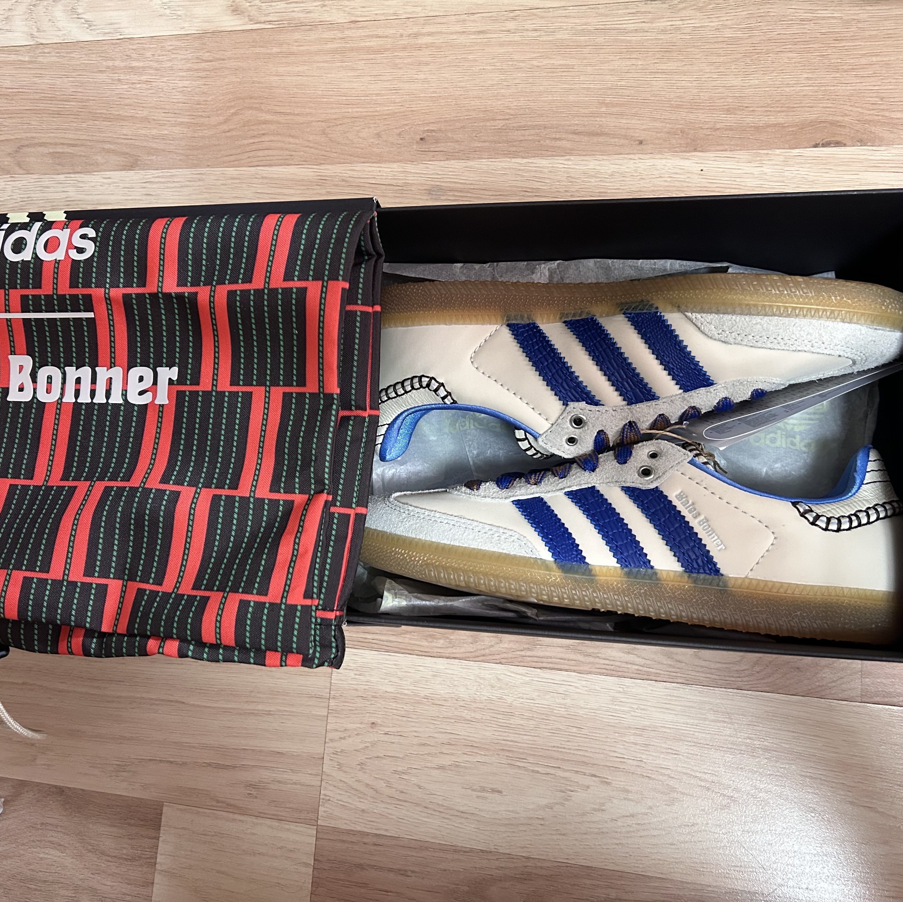 Adidas x Wales Bonner Samba Wonder Clay Royal Blue 착용 스타일 - 4