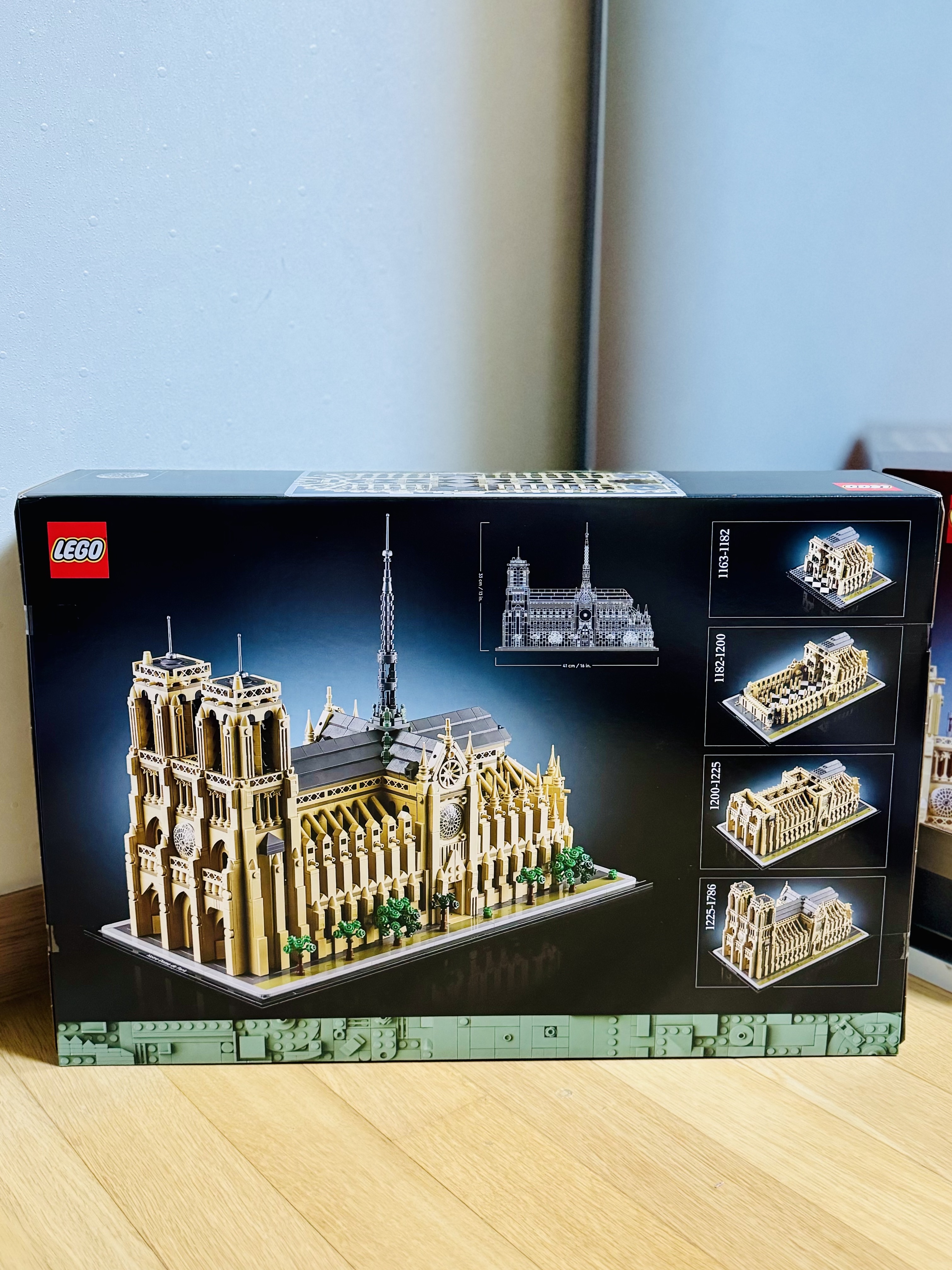 Lego Architecture Notre-Dame de Paris 착용 스타일 - 2