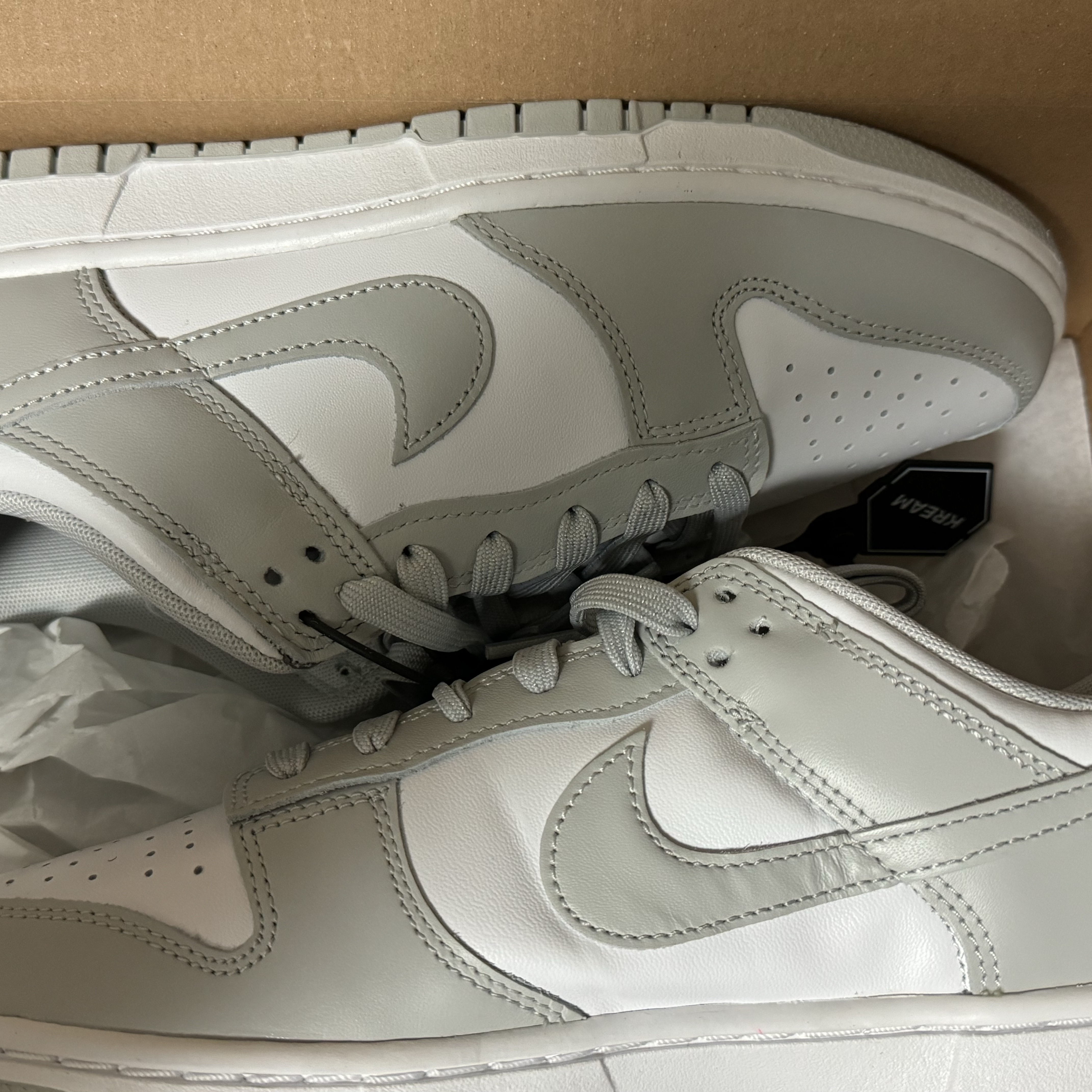 Nike Dunk Low Retro Grey Fog 착용 스타일