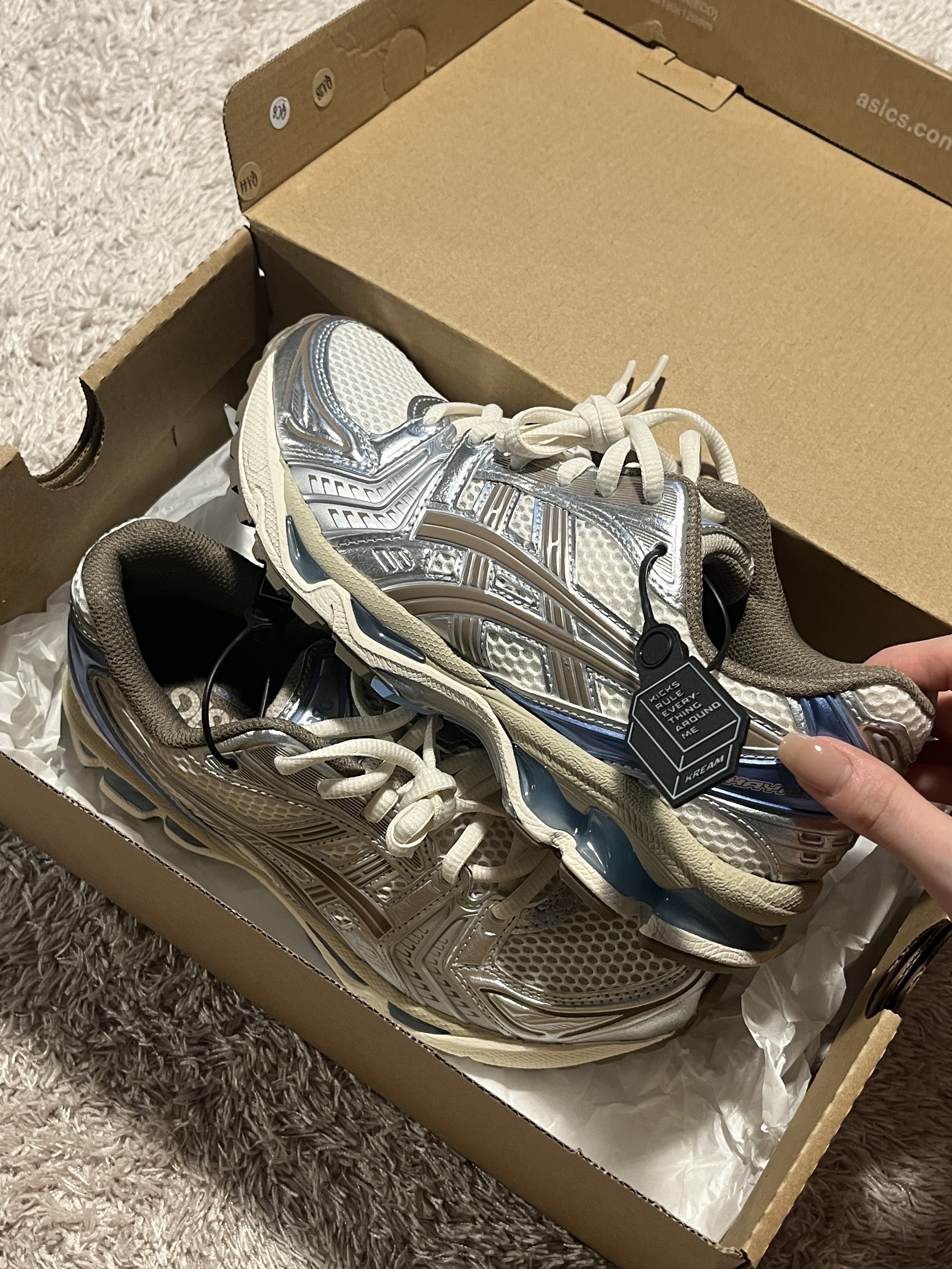 (W) Asics Gel-Kayano 14 Cream Pepper 착용 스타일