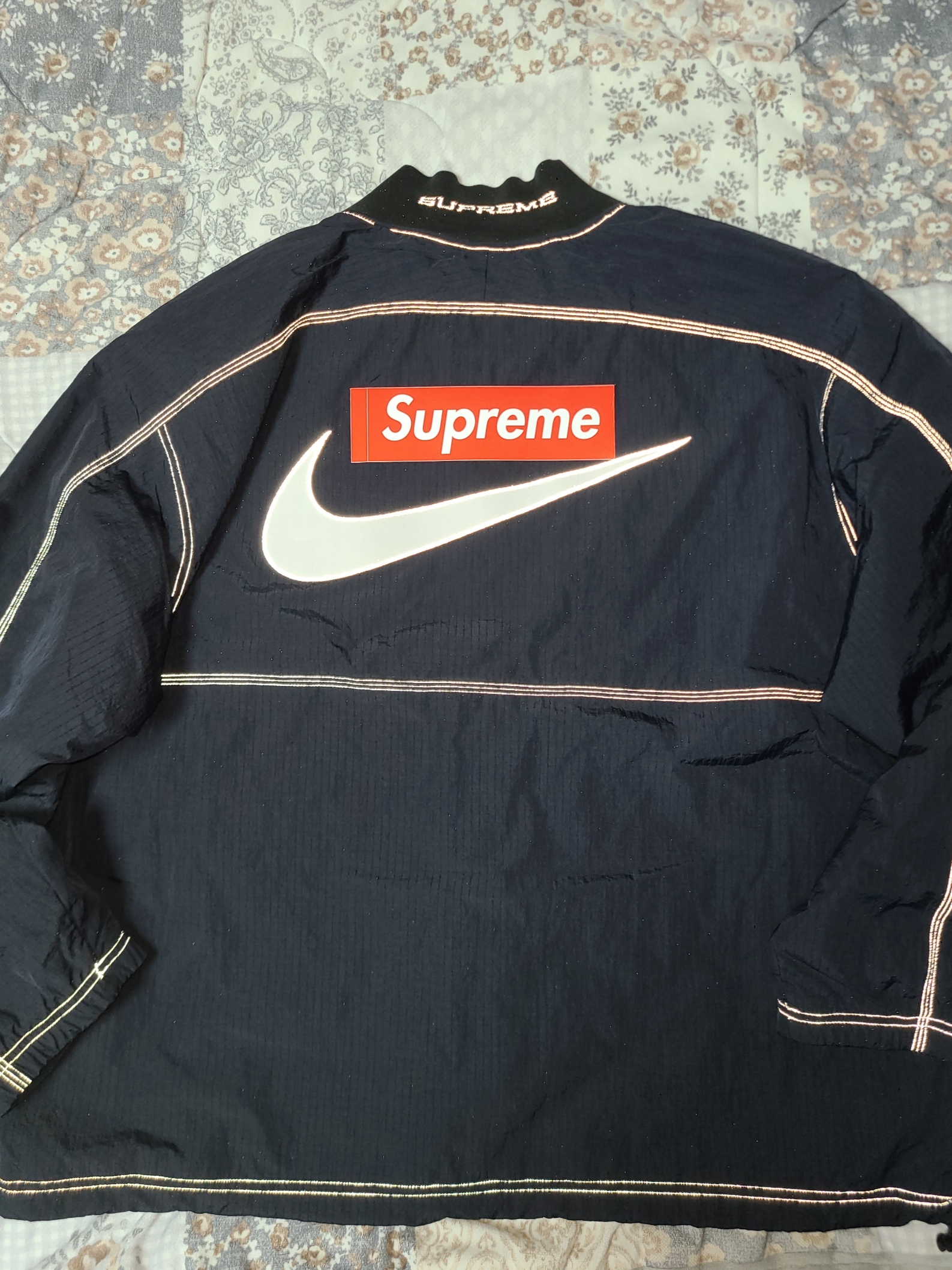 Supreme x Nike Ripstop Pullover Black - 24SS 착용 스타일 - 1
