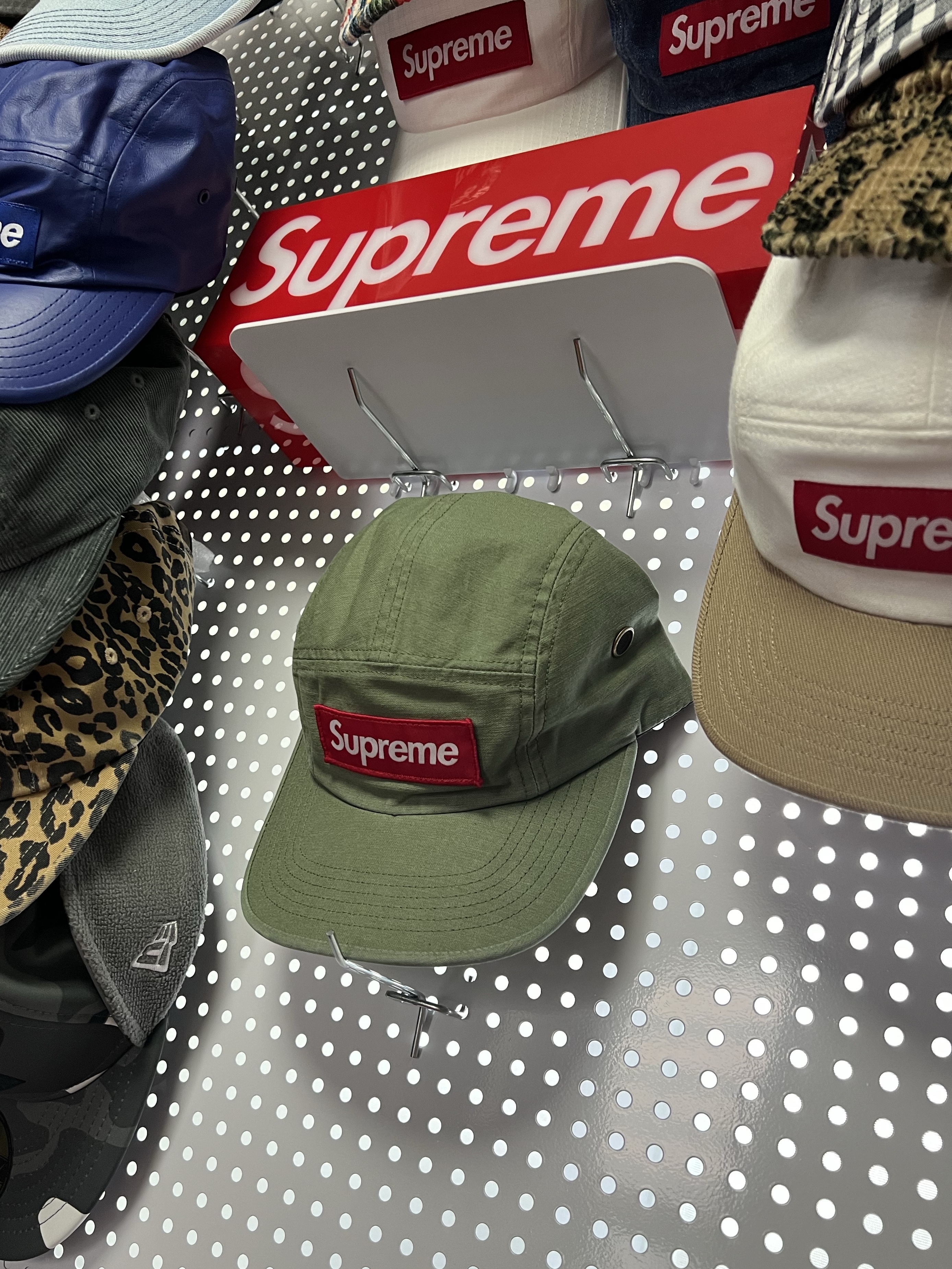 Supreme Military Camp Cap Olive - 24SS 착용 스타일