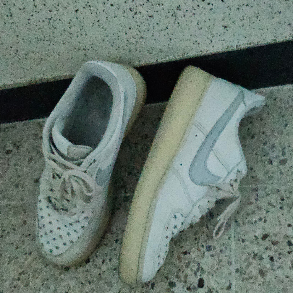 (W) Nike Air Force 1 '07 Summit White Pure Platinum 착용 스타일 - 1