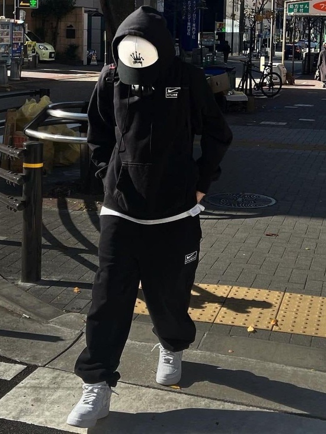 Nike x Stussy Full Zip Washed Fleece Hoodie Black (FJ9176-010), Nike x Stussy Full Zip Fleece Hoodie Grey Heather (FJ9181-050) 착용 스타일 - 3