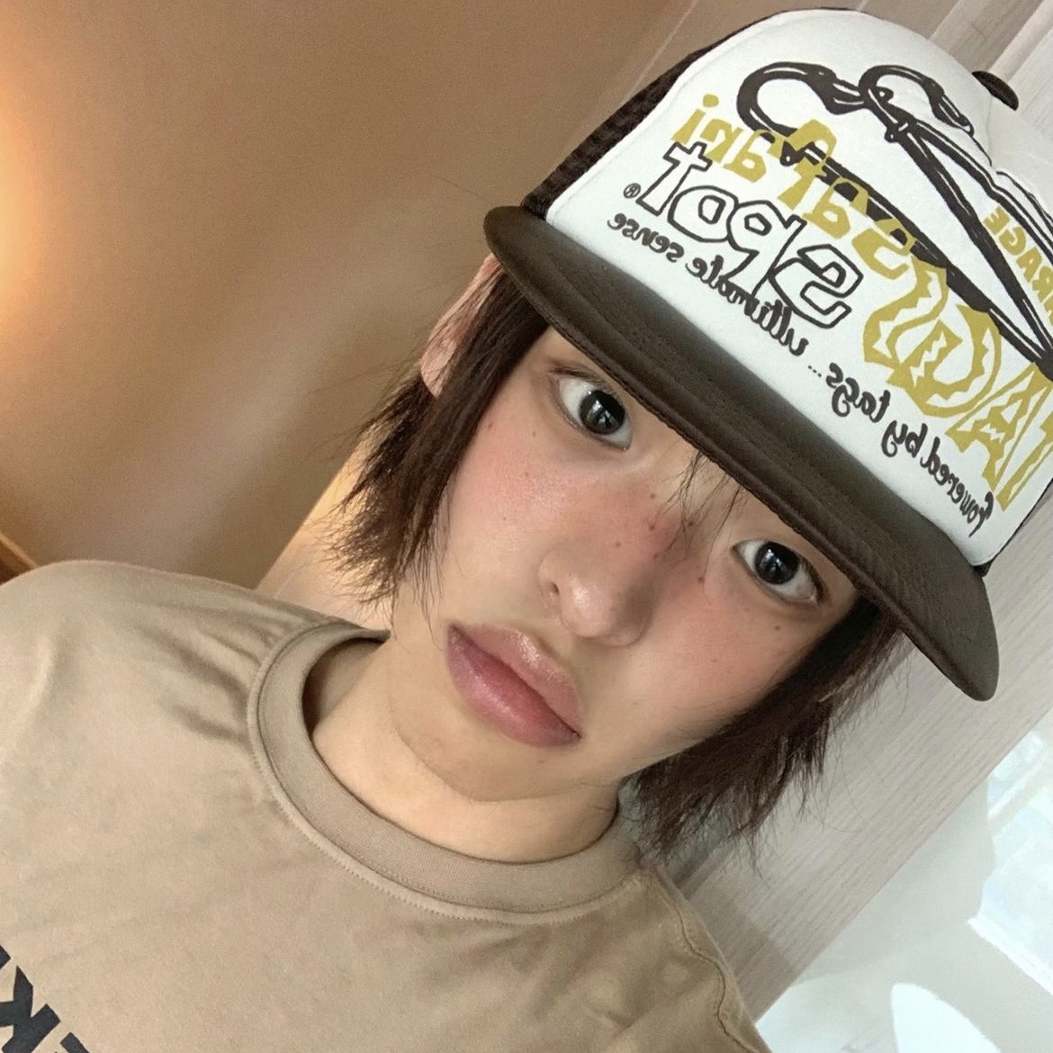 Safarispot Safety Logo Mesh Cap Black, Safarispot Safety Logo Mesh Cap Brown 착용 스타일
