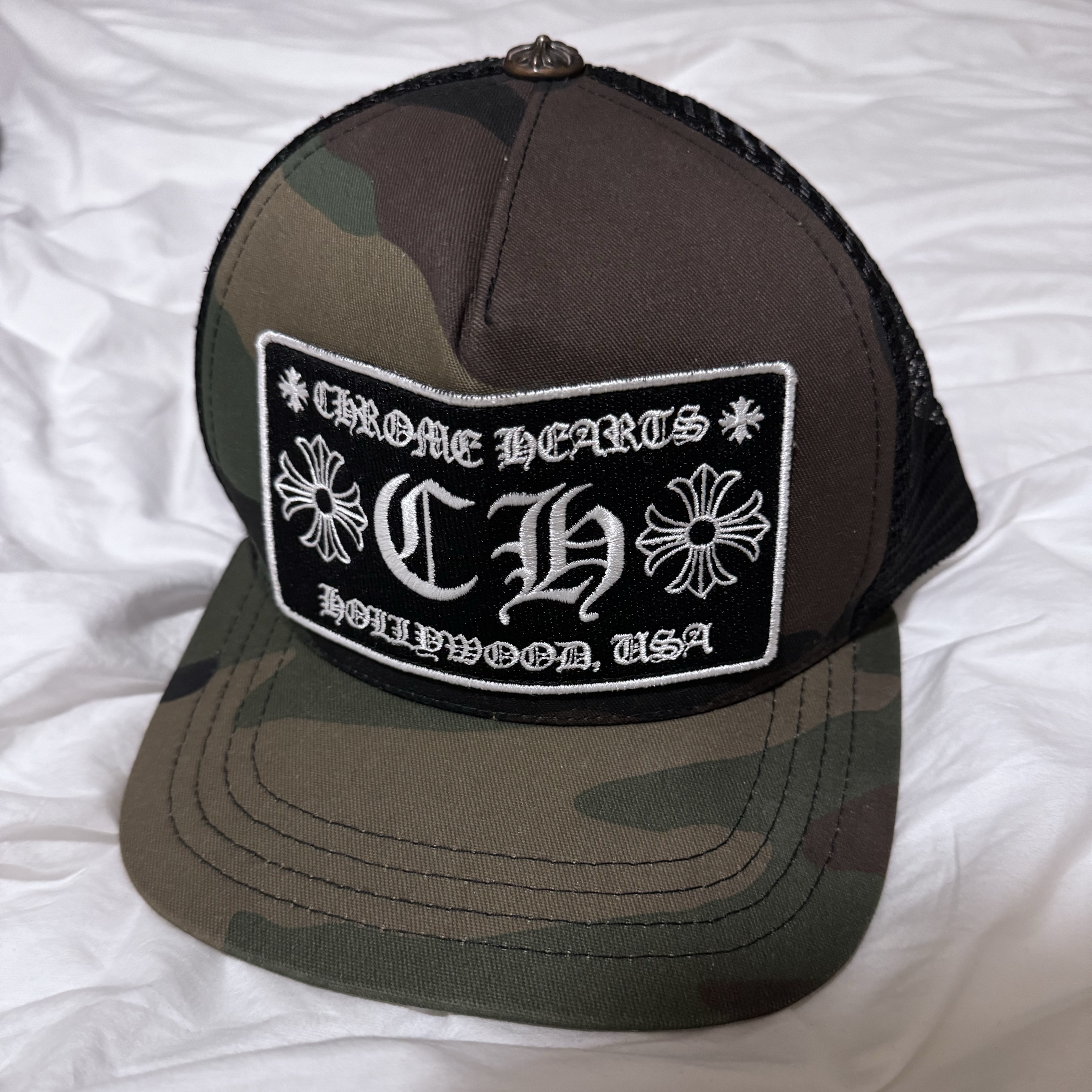 Chrome Hearts CH Hollywood Trucker Hat Camo Black 착용 스타일