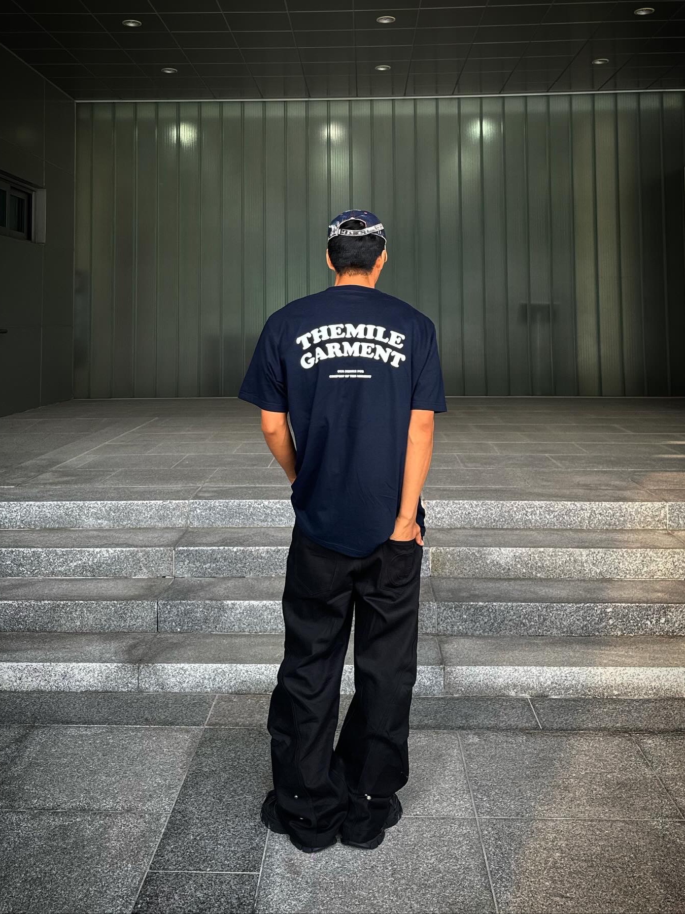 Diesel C-Seymon Treated Denim Baseball Cap Blue White, (W) Balenciaga Track Sandal Black 착용 스타일 - 2