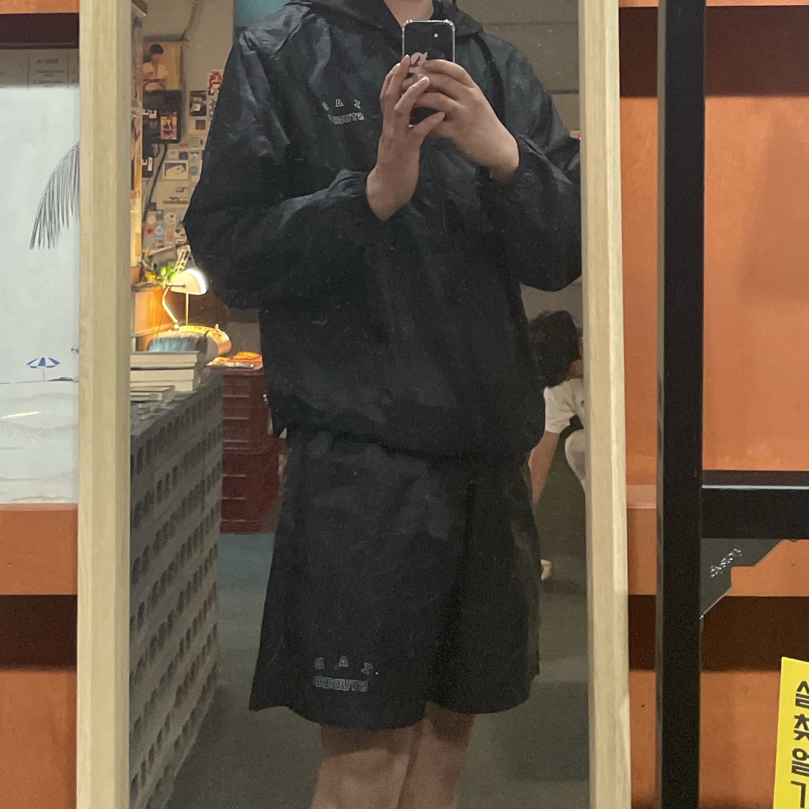IAB Studio Ripstop Shorts Black, IAB Studio Ripstop Wind Jacket Black 착용 스타일