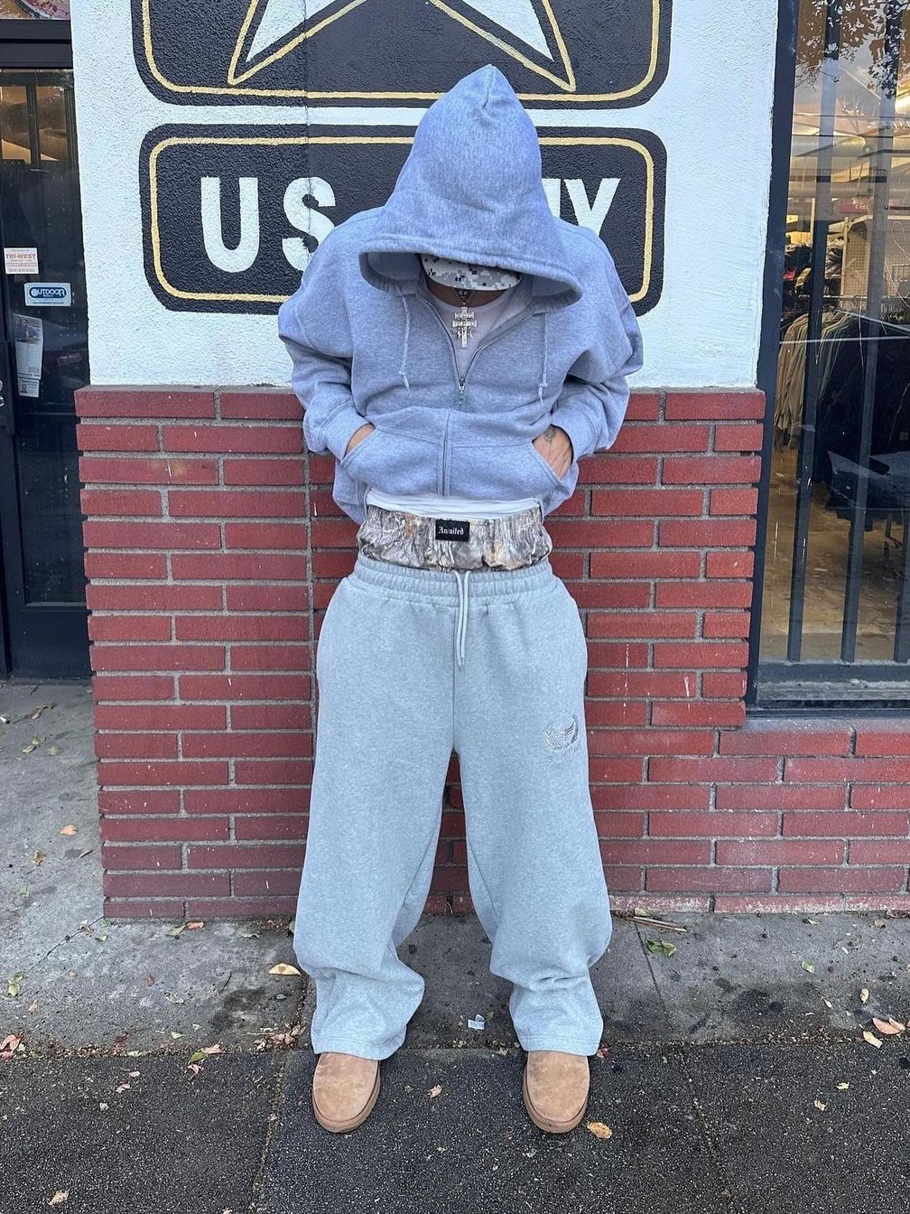 Carhartt Loose Fit Midweight Full Zip Sweatshirt Heather Grey, Supreme Overdyed Small Box Zip Up Hooded Sweatshirt Dark Slate - 24SS 착용 스타일 - 5