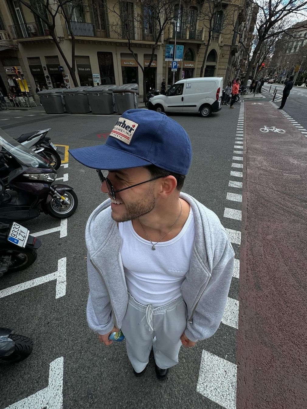 Carhartt Loose Fit Midweight Full Zip Sweatshirt Heather Grey, Supreme Overdyed Small Box Zip Up Hooded Sweatshirt Dark Slate - 24SS 착용 스타일 - 3