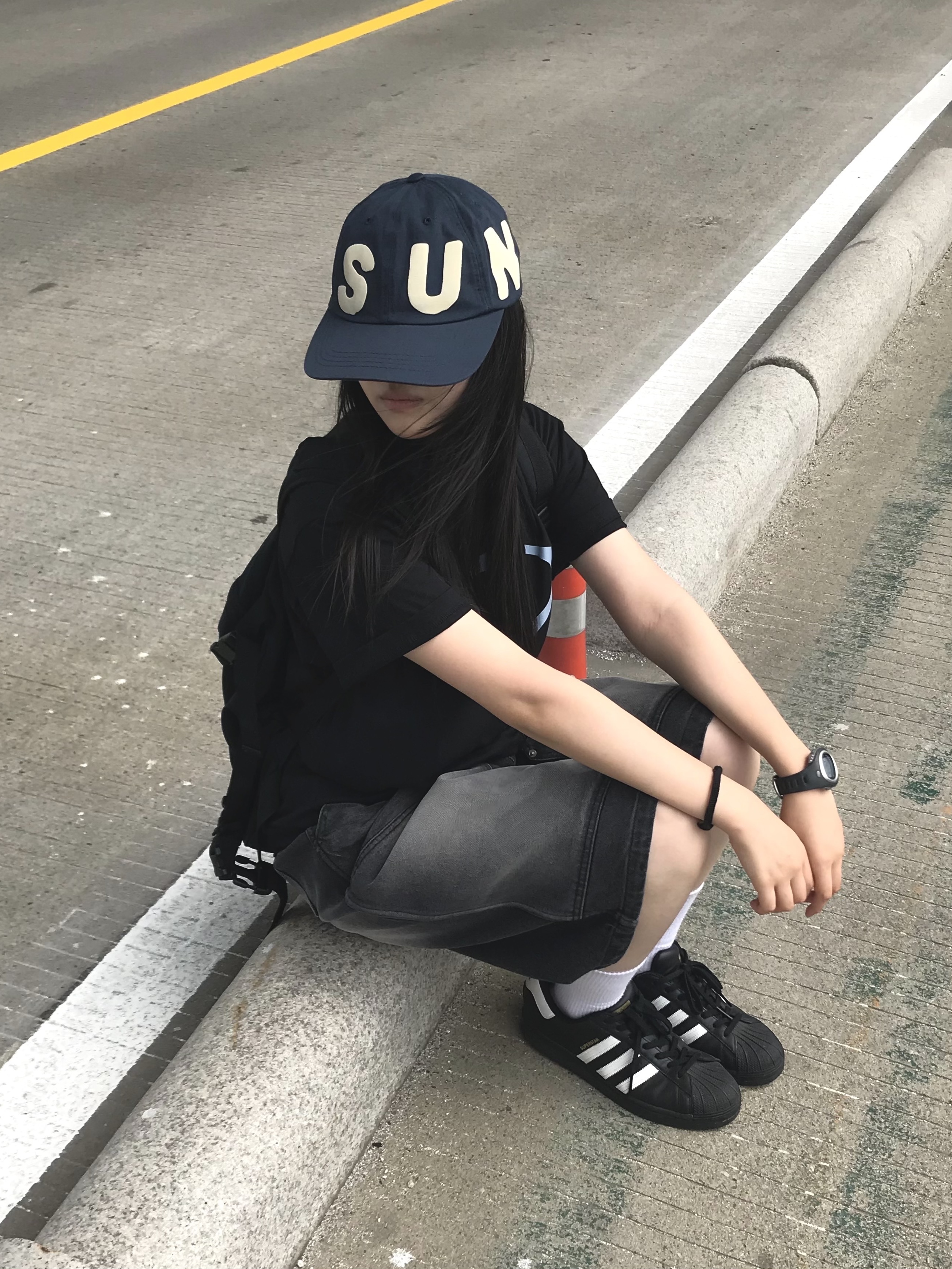 Mischief Rhombus Basic T-Shirt Black, Adidas Superstar Core Black White 착용 스타일 - 1