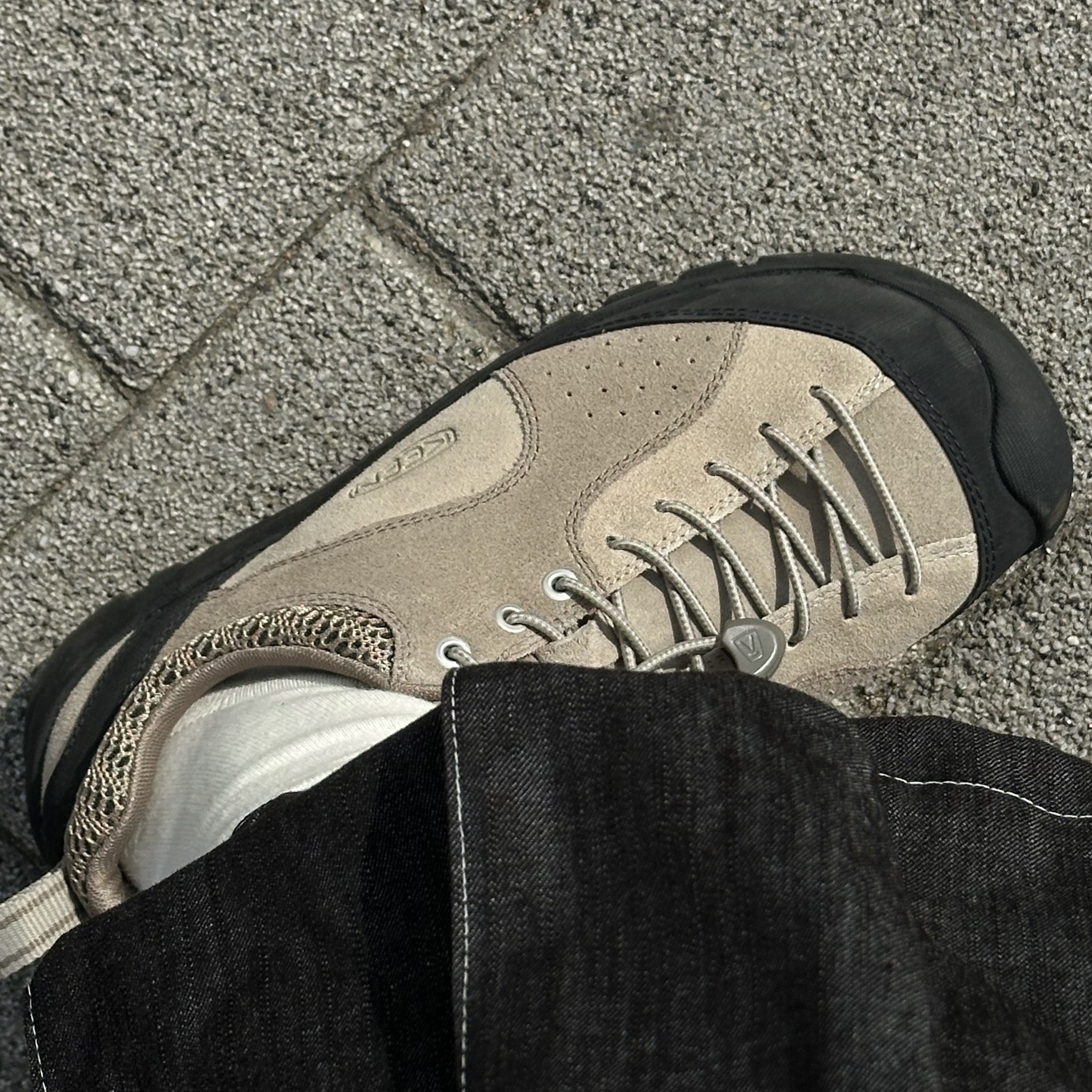 Keen x Hiking Patrol Jasper Rocks SP Sneakers Cuban Beige 착용 스타일 - 1