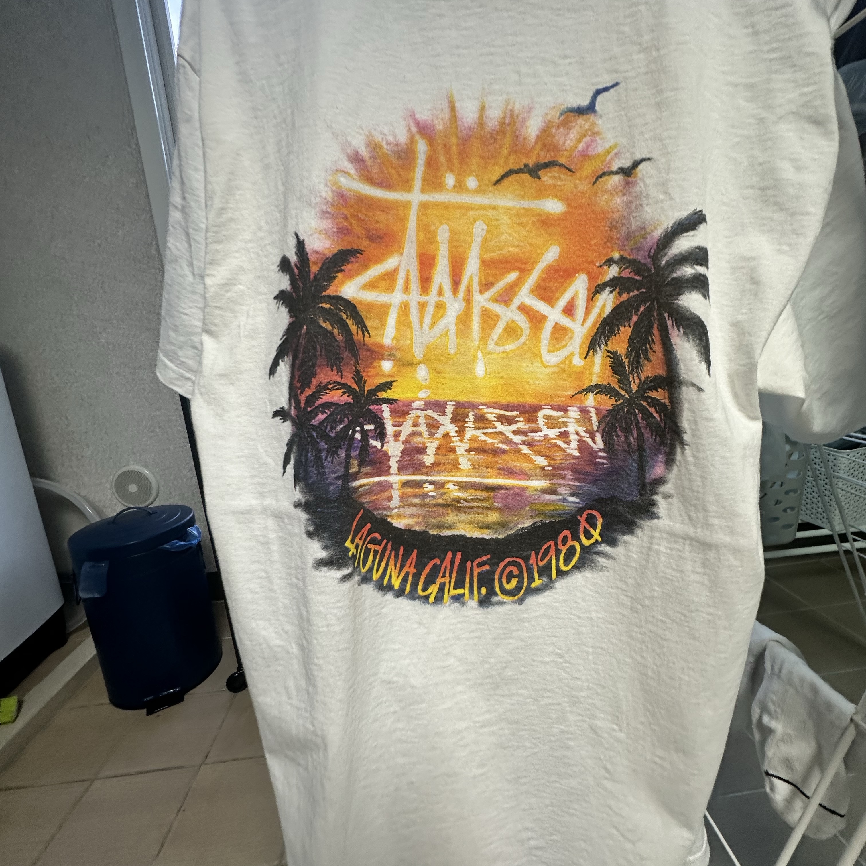 Stussy Sunset T-Shirt White 착용 스타일 - 2
