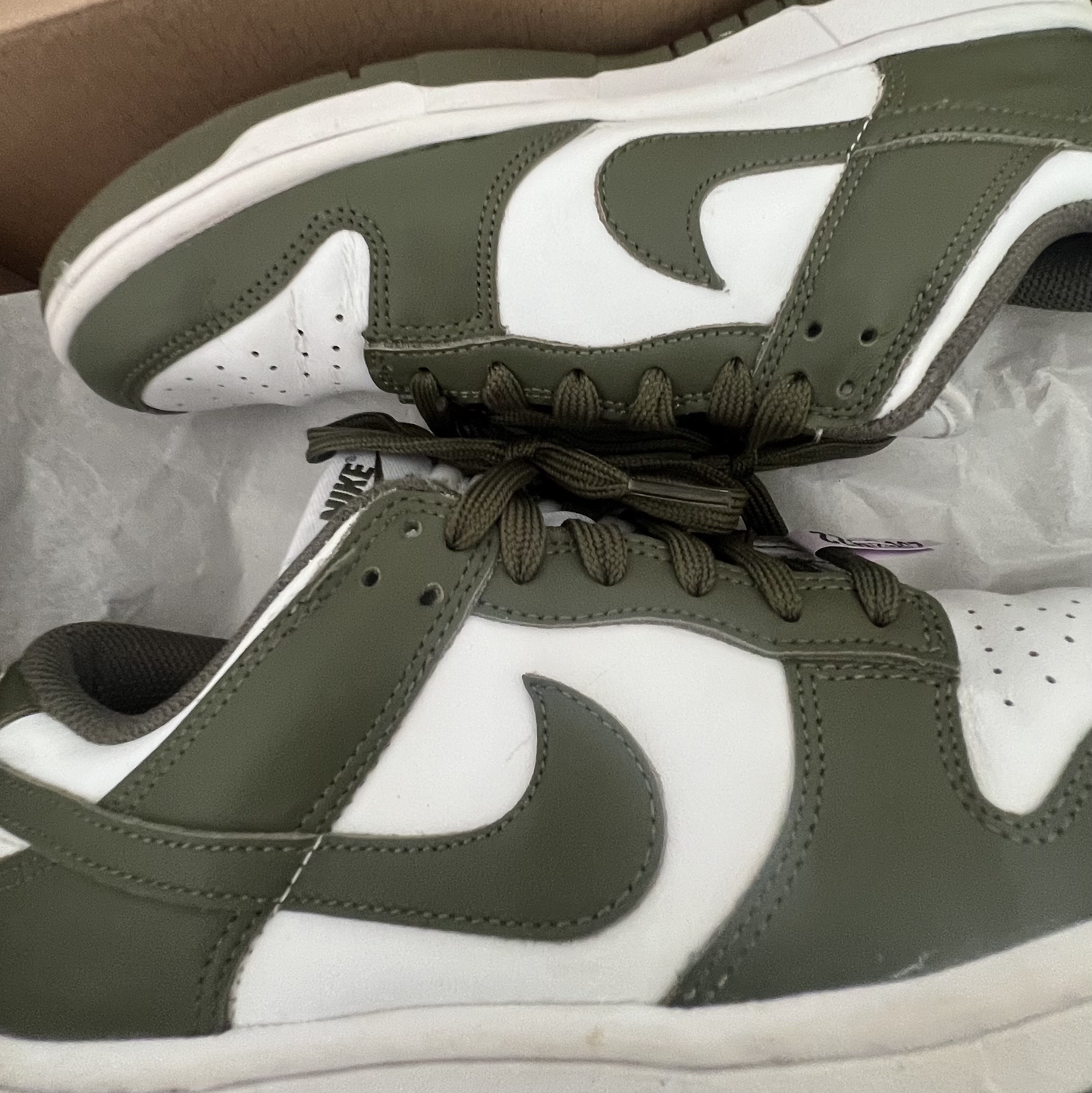 (W) Nike Dunk Low Medium Olive 착용 스타일