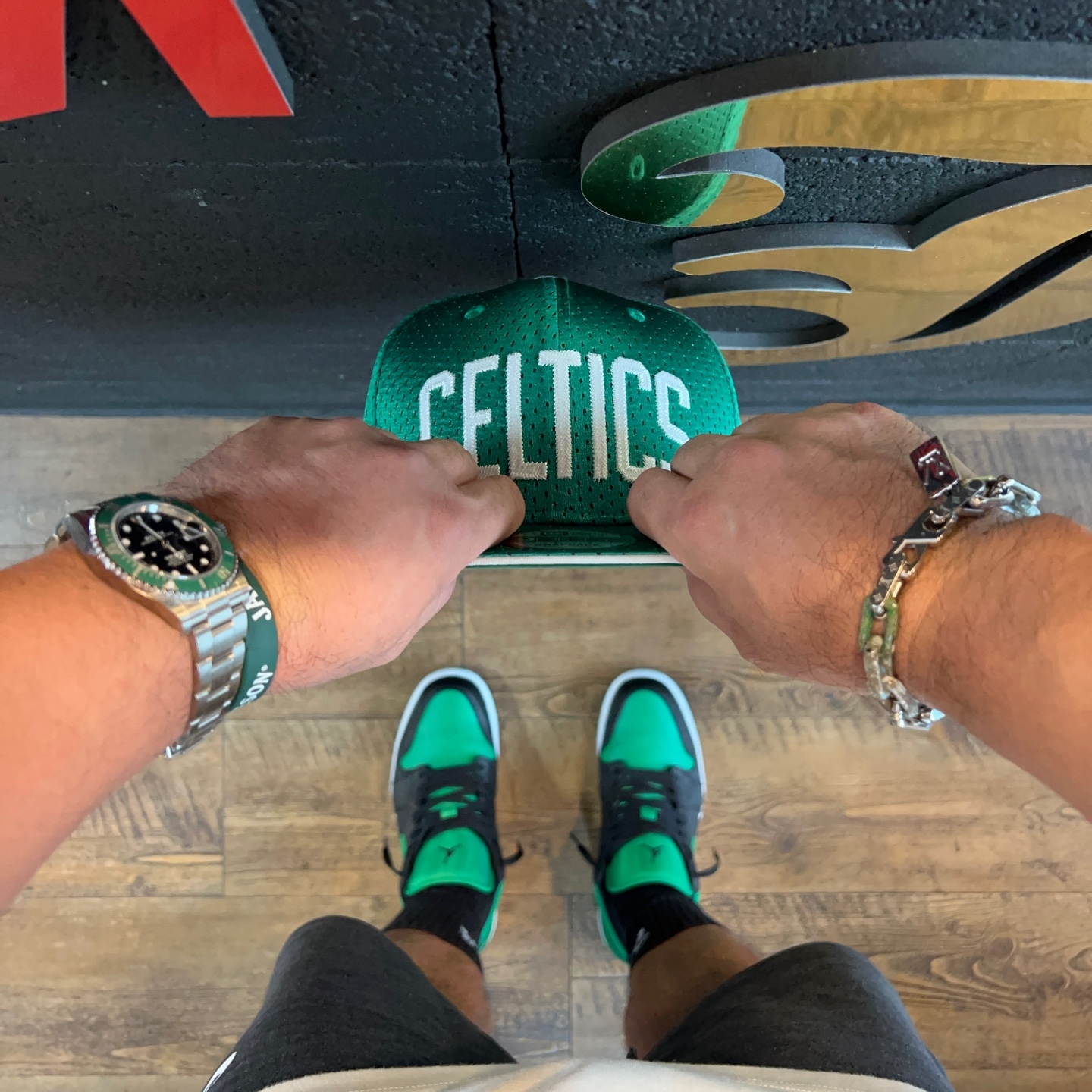 Jordan 1 Low Lucky Green 착용 스타일 - 2