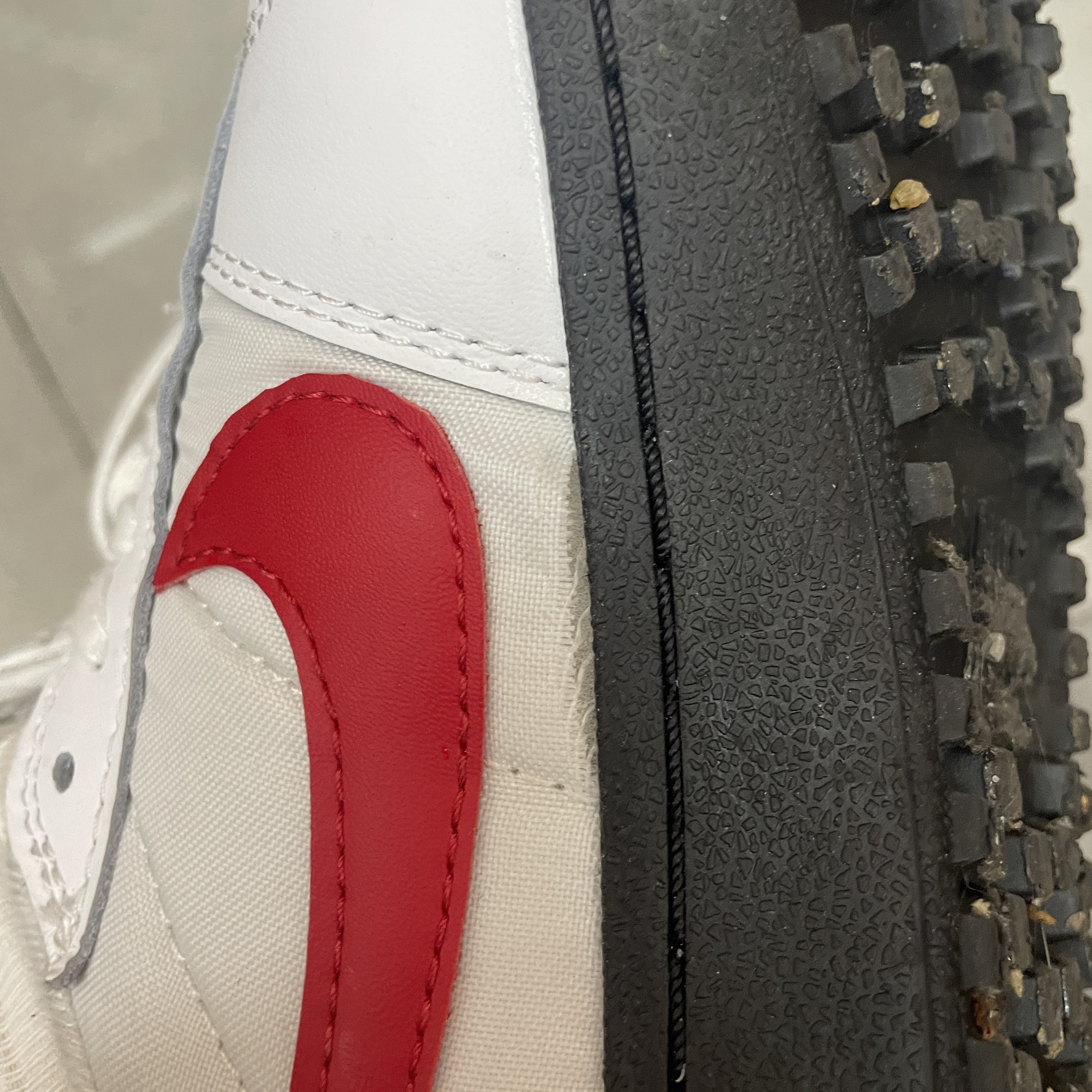 Nike Field General 82 SP White and Varsity Red 착용 스타일 - 2