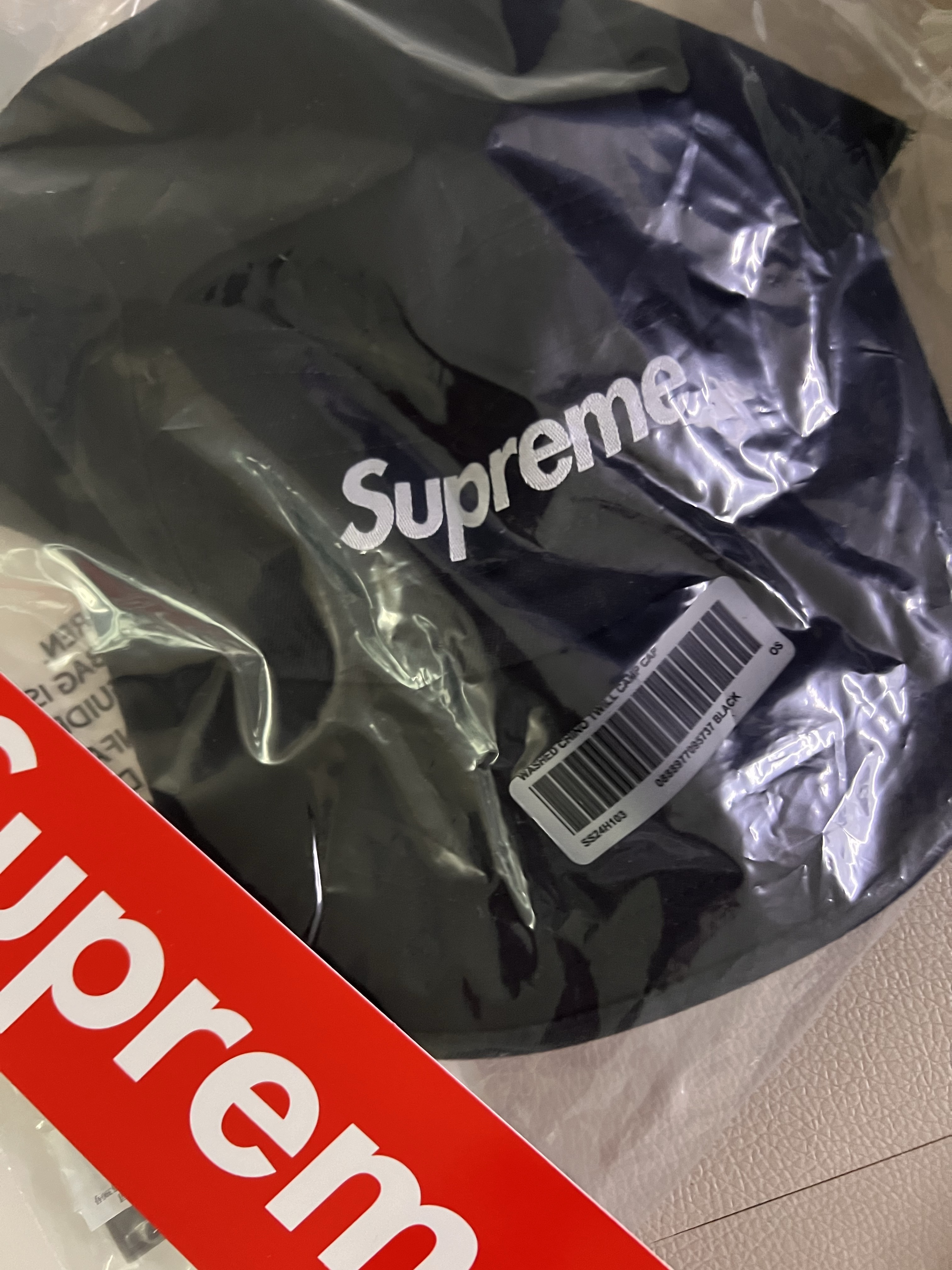 Supreme Washed Chino Twill Camp Cap Black, Supreme Washed Chino Twill Camp Cap Black - 24SS 착용 스타일 - 1