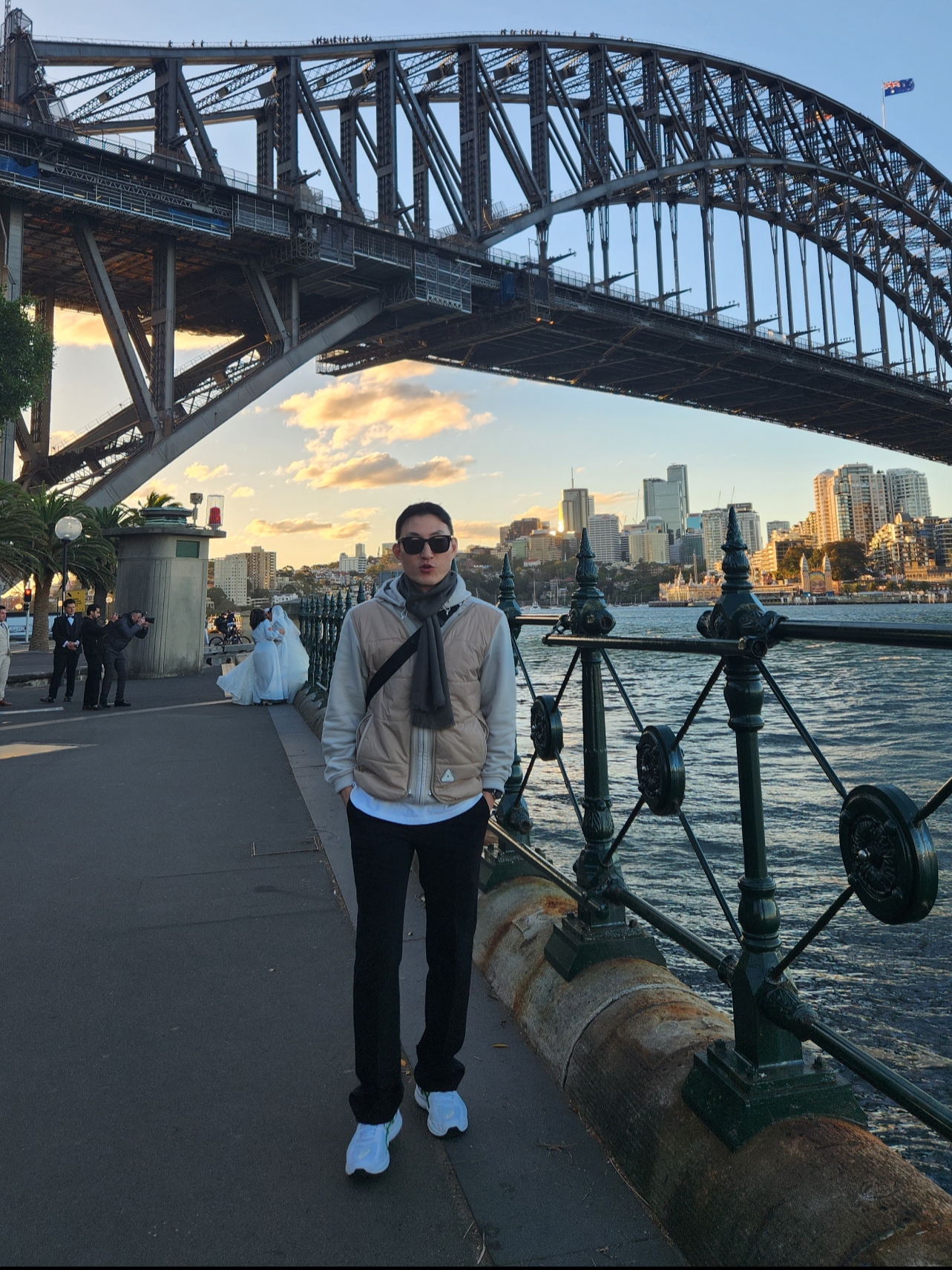 Palace Tactical Zip Hood Bone - 23SS 착용 스타일 - 2