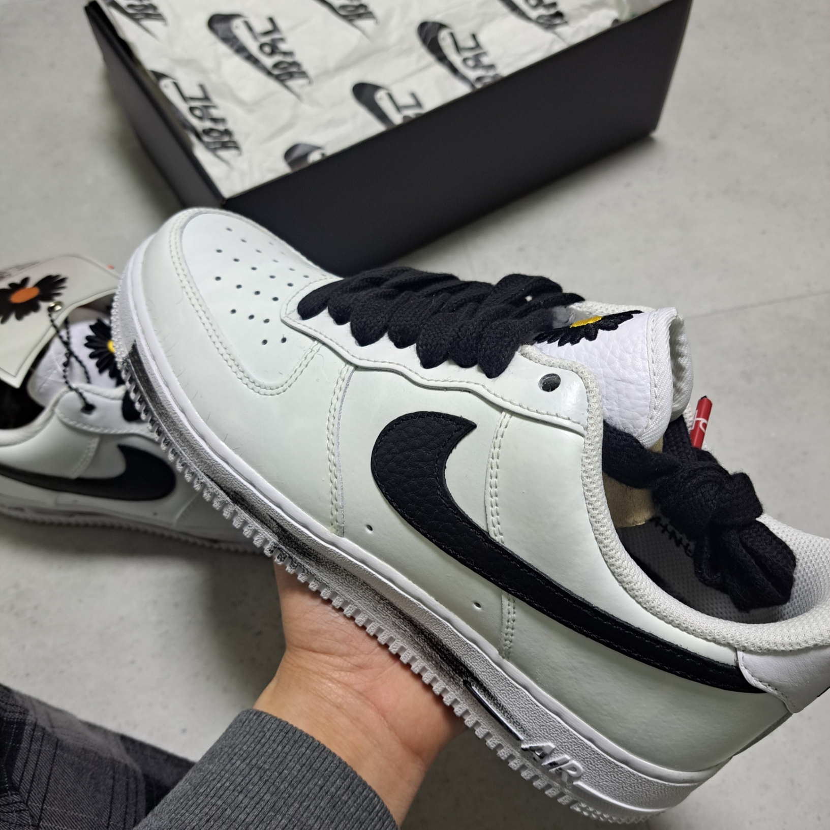 Nike x Peaceminusone Air Force 1 Low Para-Noise 2.0 착용 스타일 - 2
