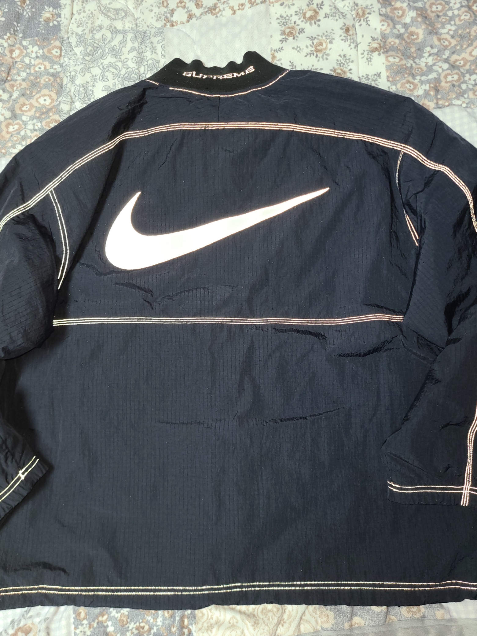 Supreme x Nike Ripstop Pullover Black - 24SS 착용 스타일 - 2