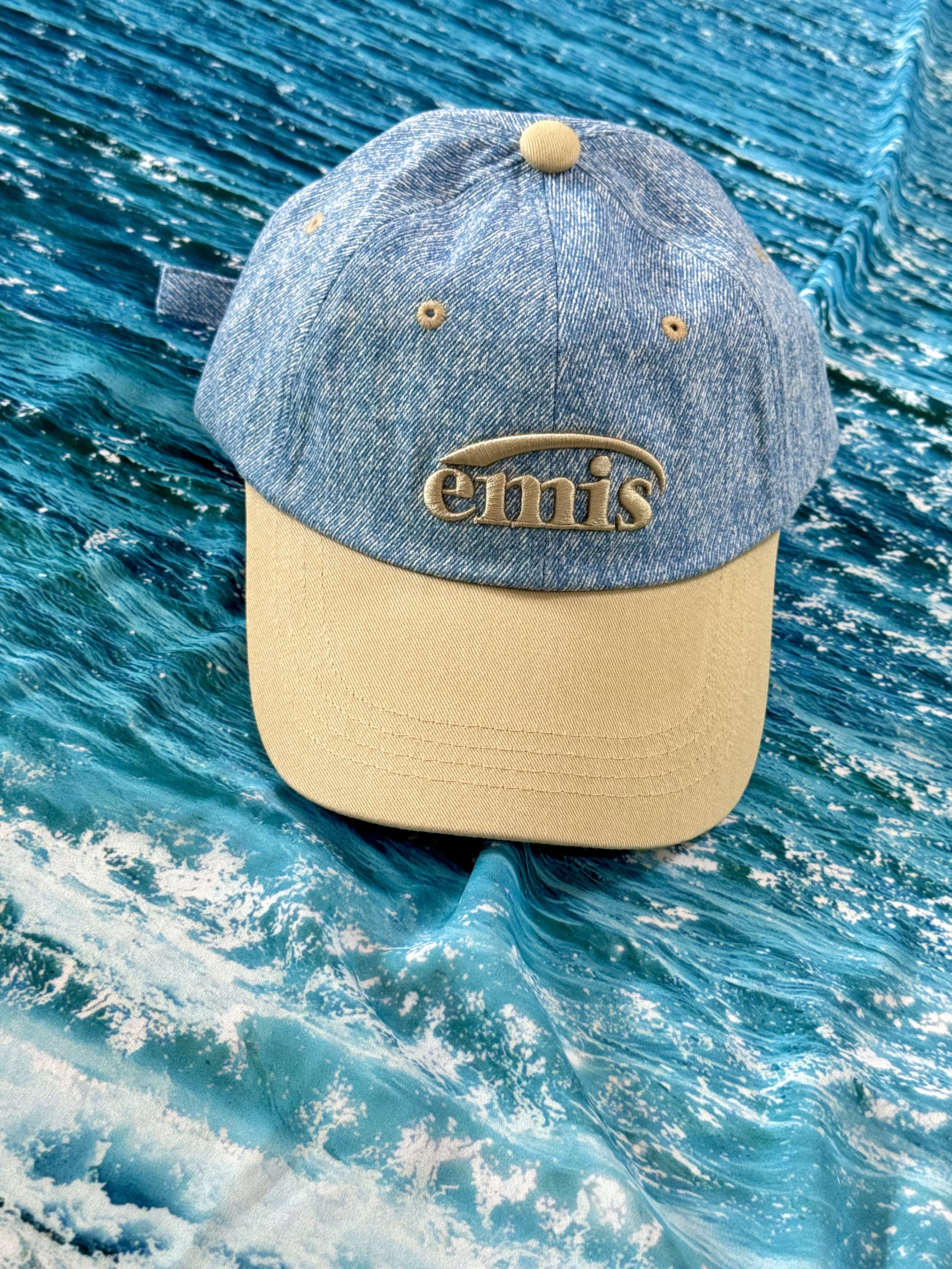 Emis New Logo Denim Ball Cap Light Blue Denim Beige, Emis Wide Vintage Tote Bag Silver 착용 스타일 - 1