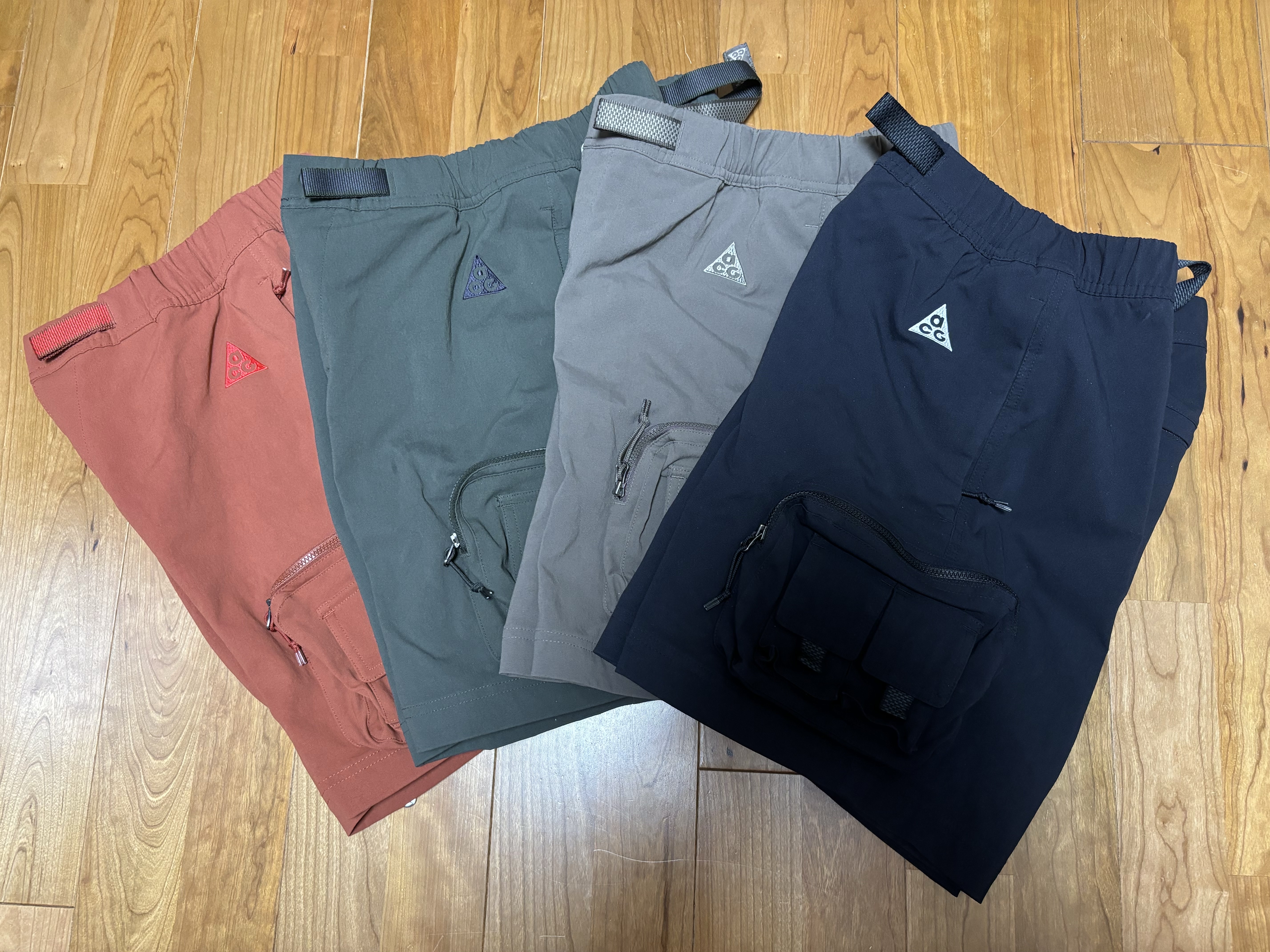 Nike ACG Cargo Shorts Black - Asia, Nike ACG Cargo Shorts Redstone - Asia 착용 스타일